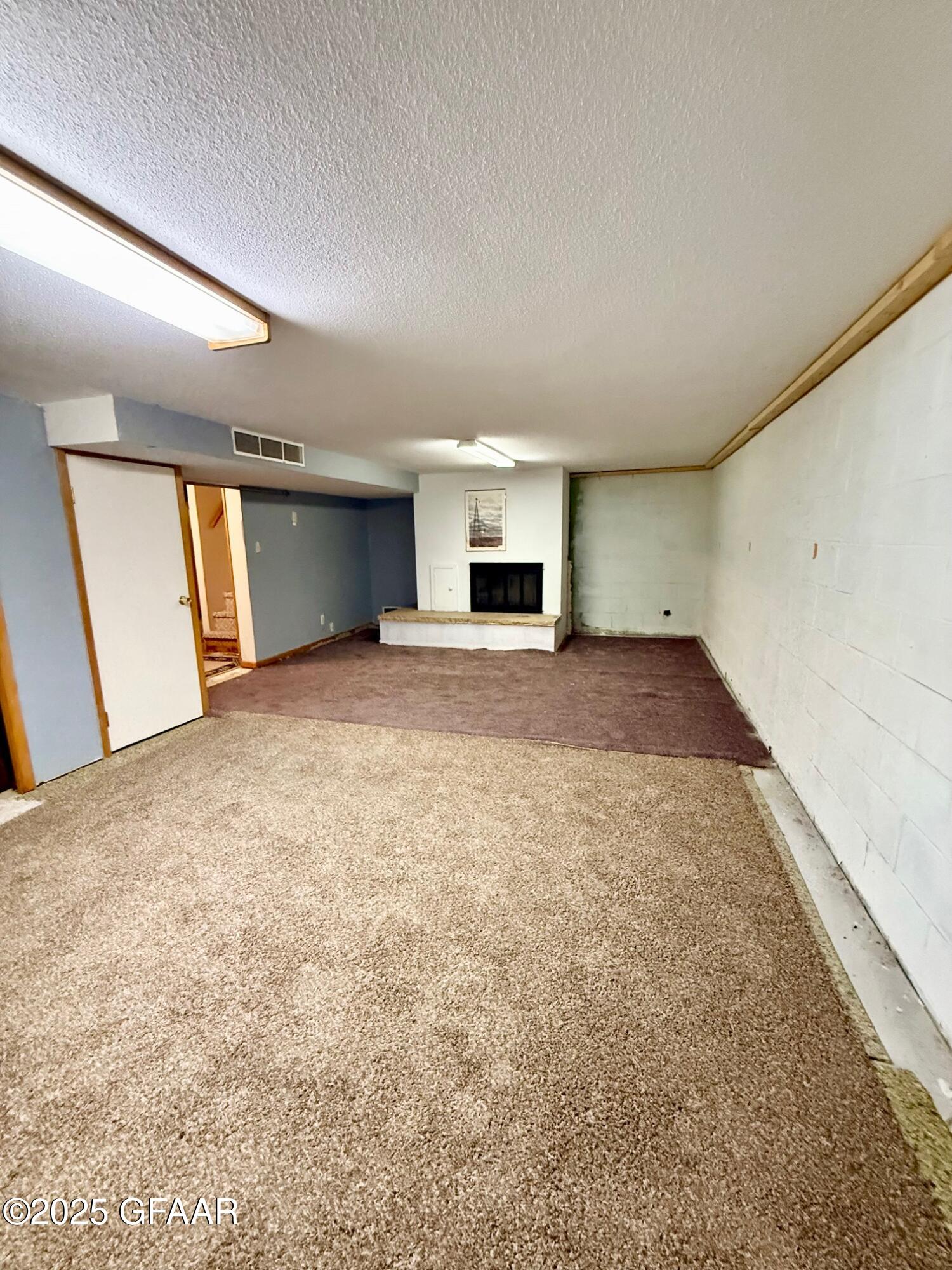 1010 ARNOLD Avenue N