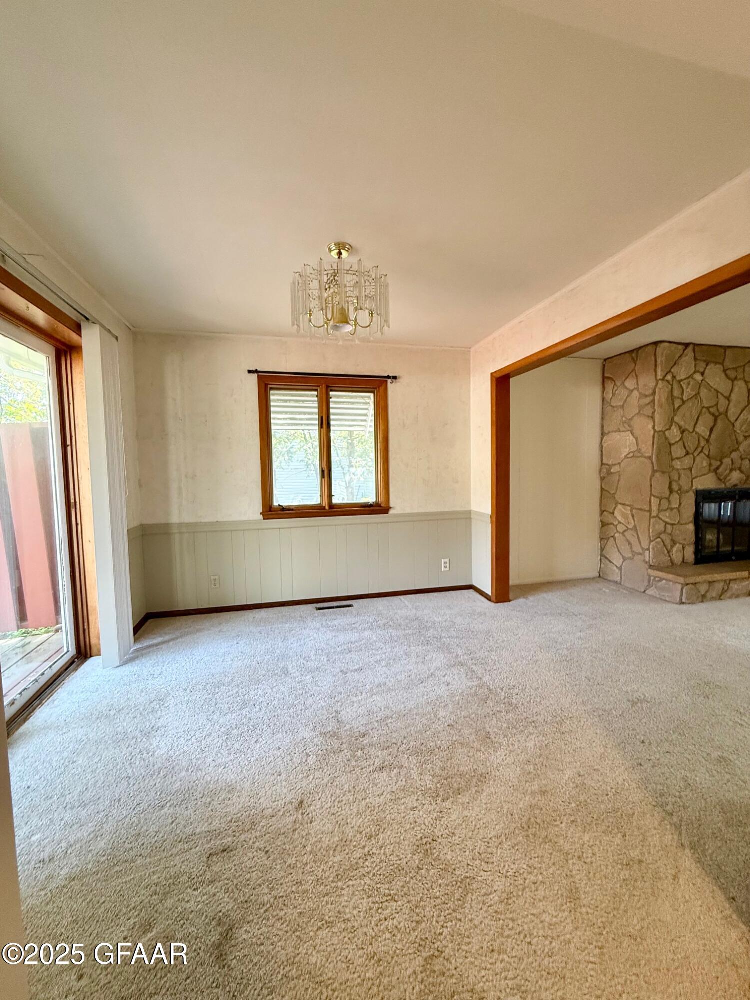 1010 ARNOLD Avenue N