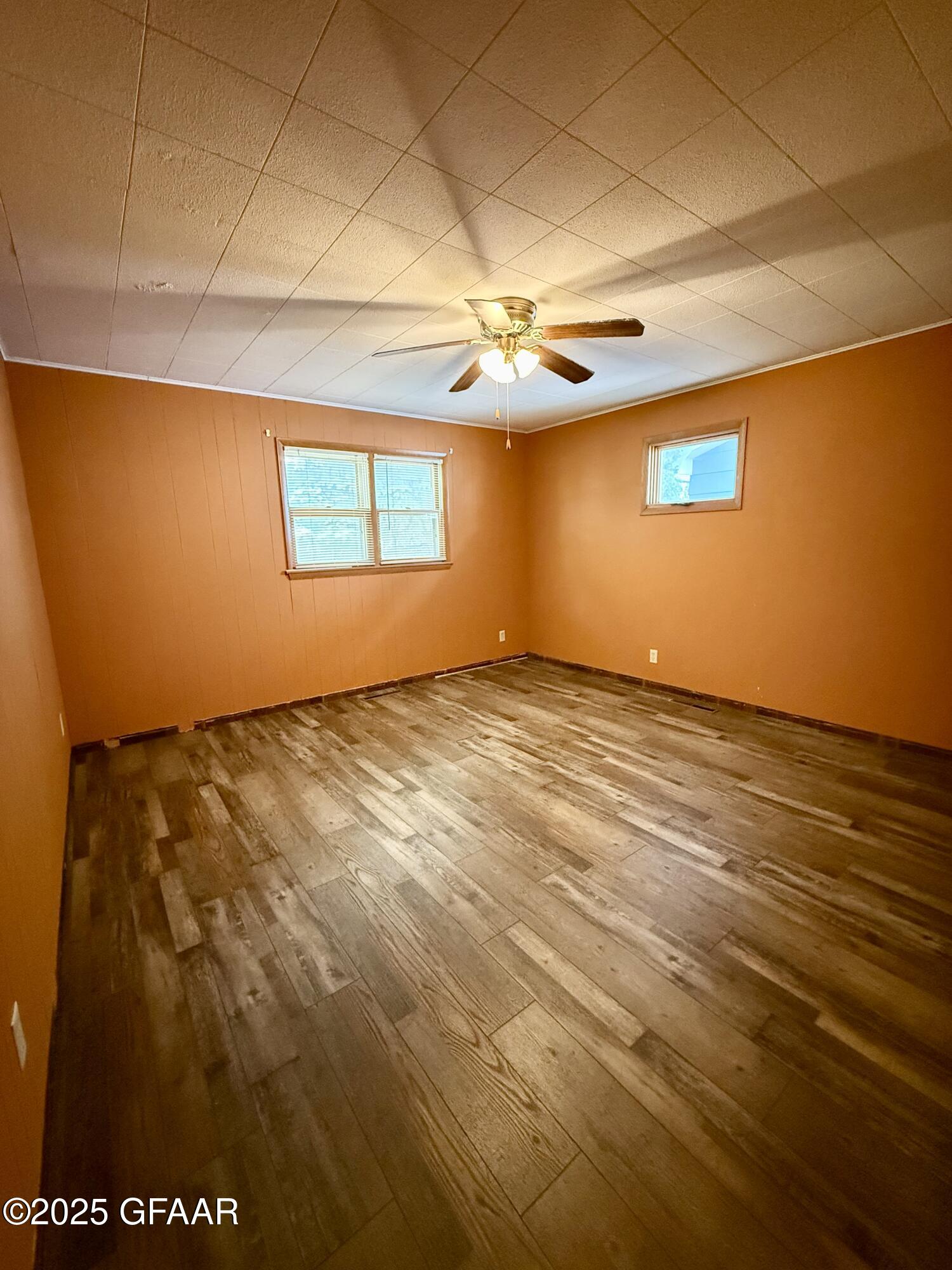 1010 ARNOLD Avenue N