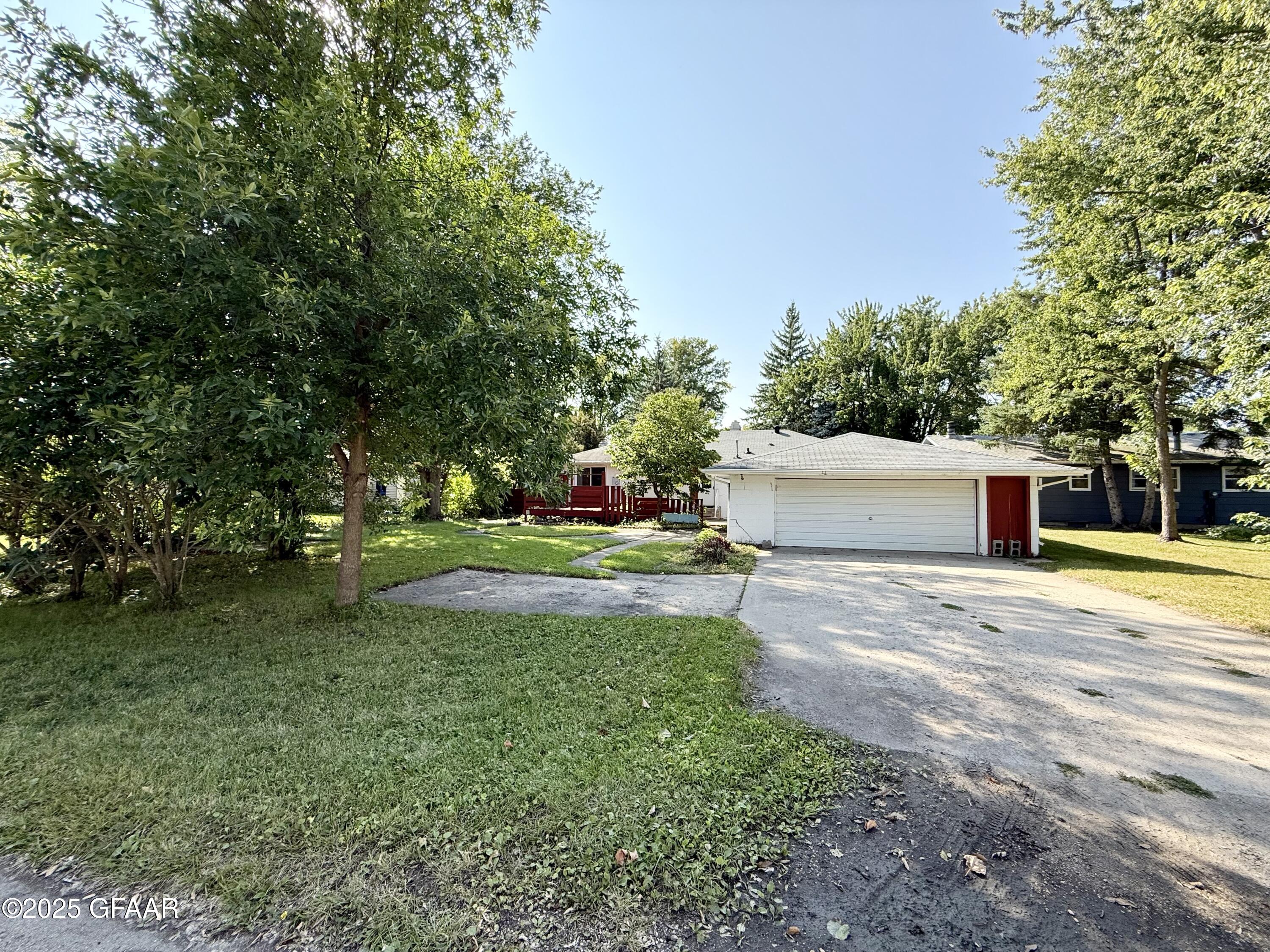 1010 ARNOLD Avenue N