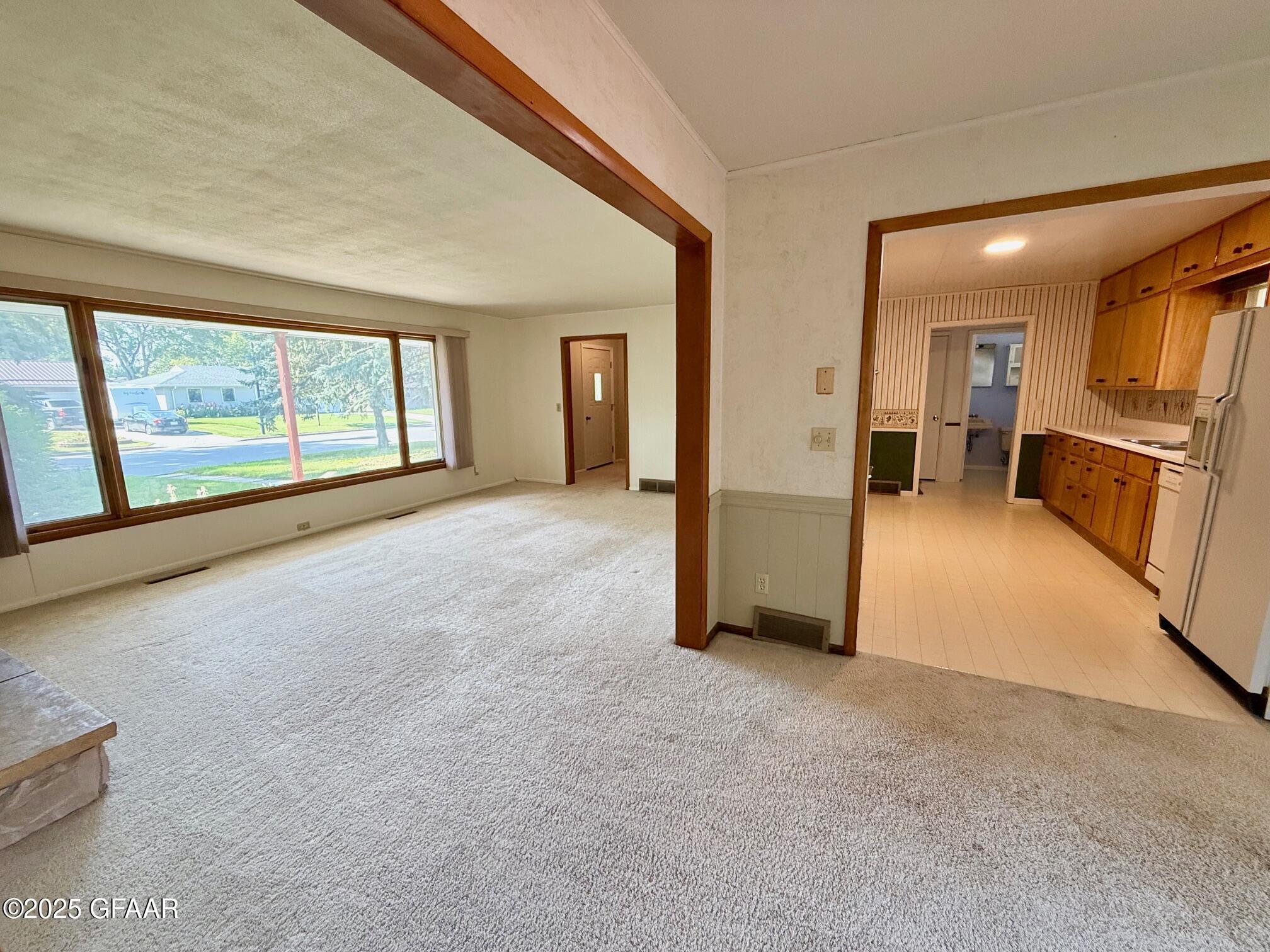 1010 ARNOLD Avenue N