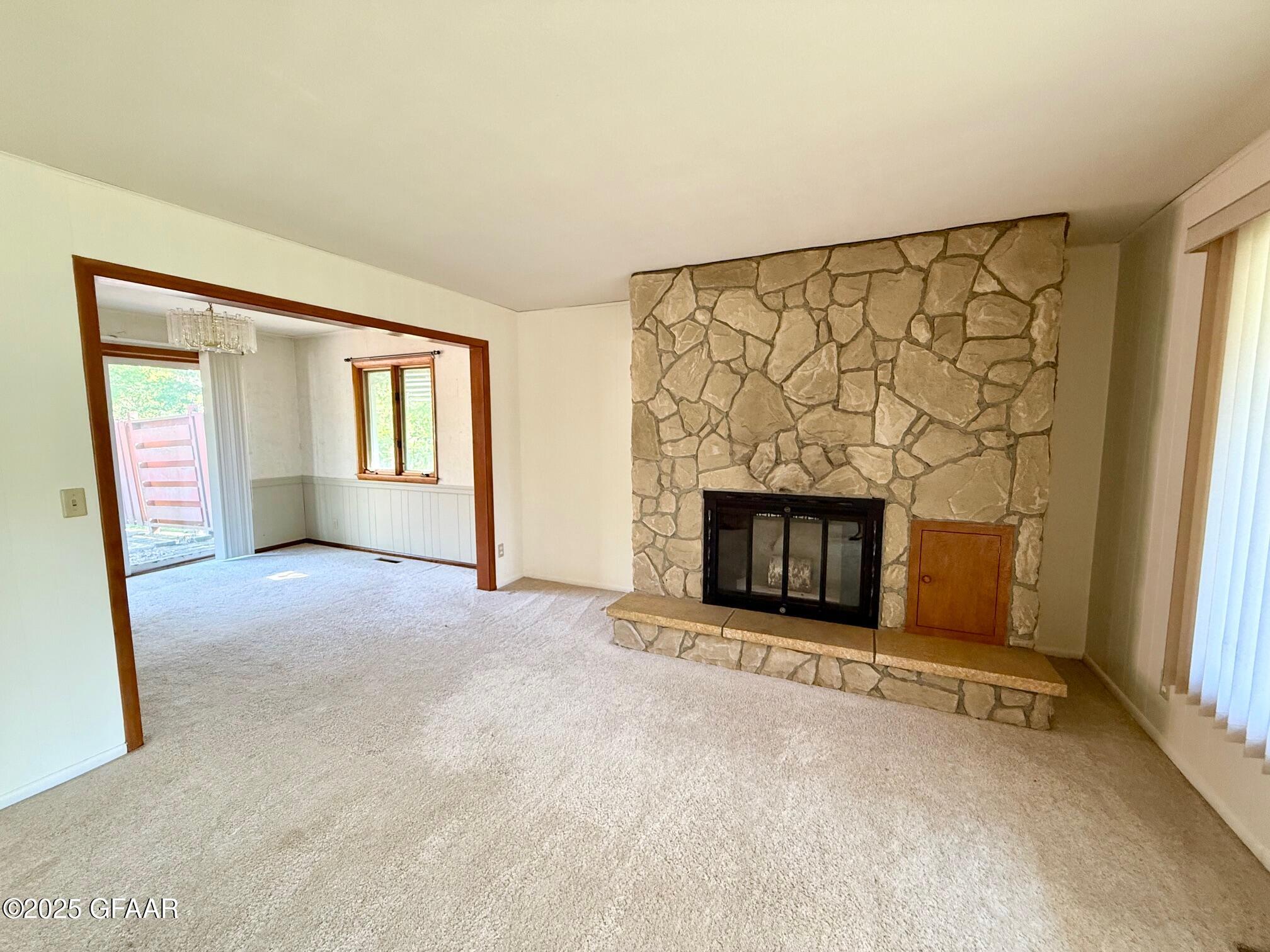 1010 ARNOLD Avenue N