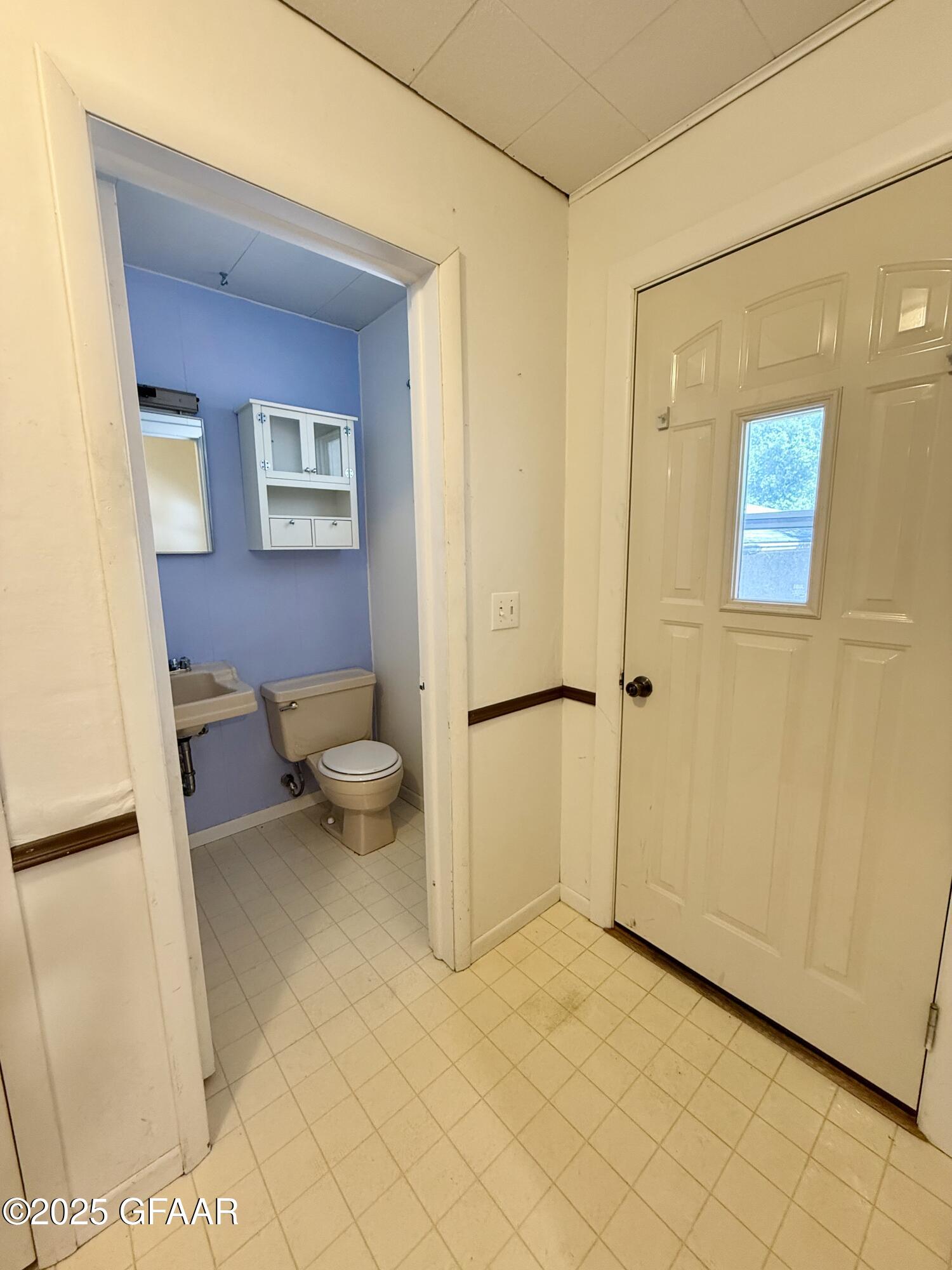 1010 ARNOLD Avenue N