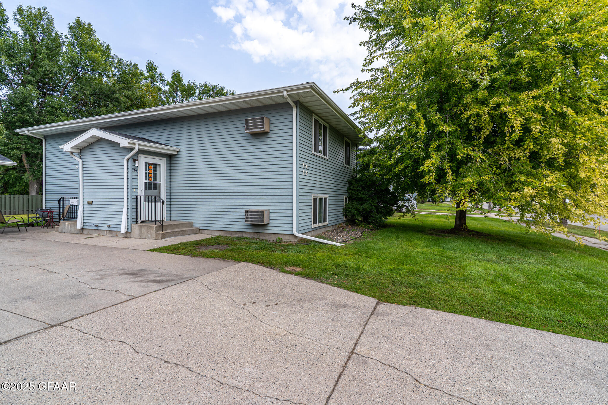 716 GREAT PLAINS Court