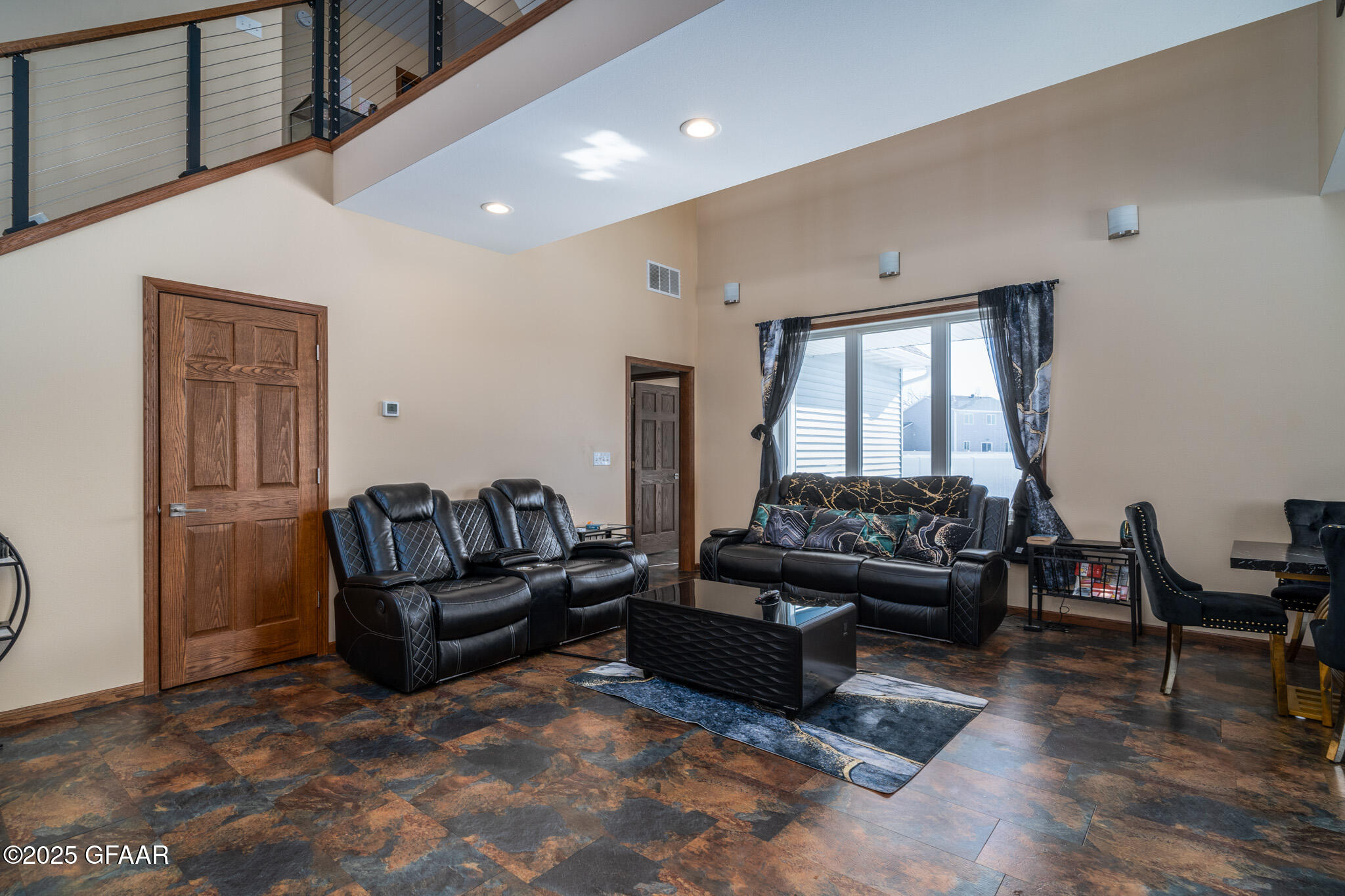 5565 MADISON Circle