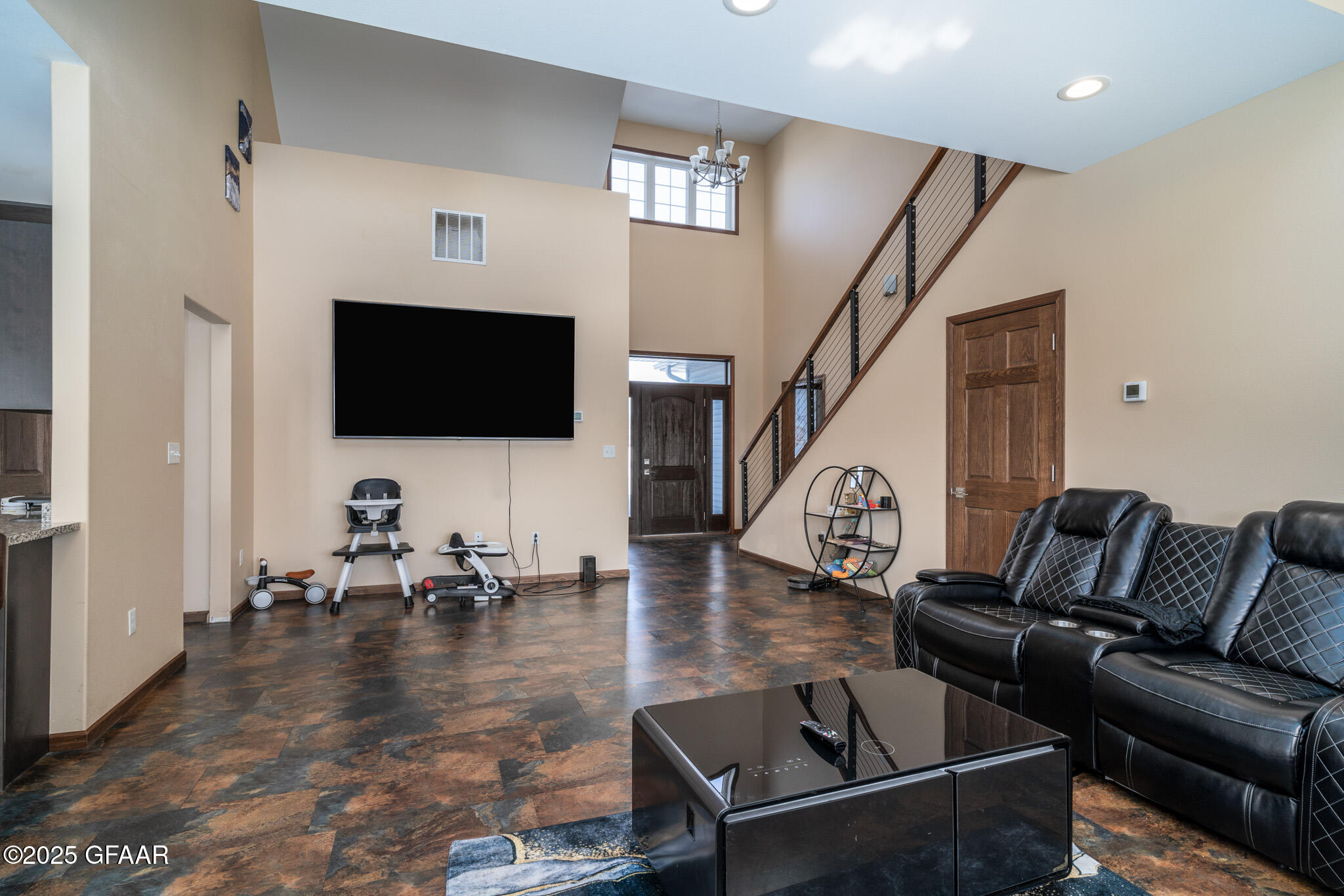 5565 MADISON Circle