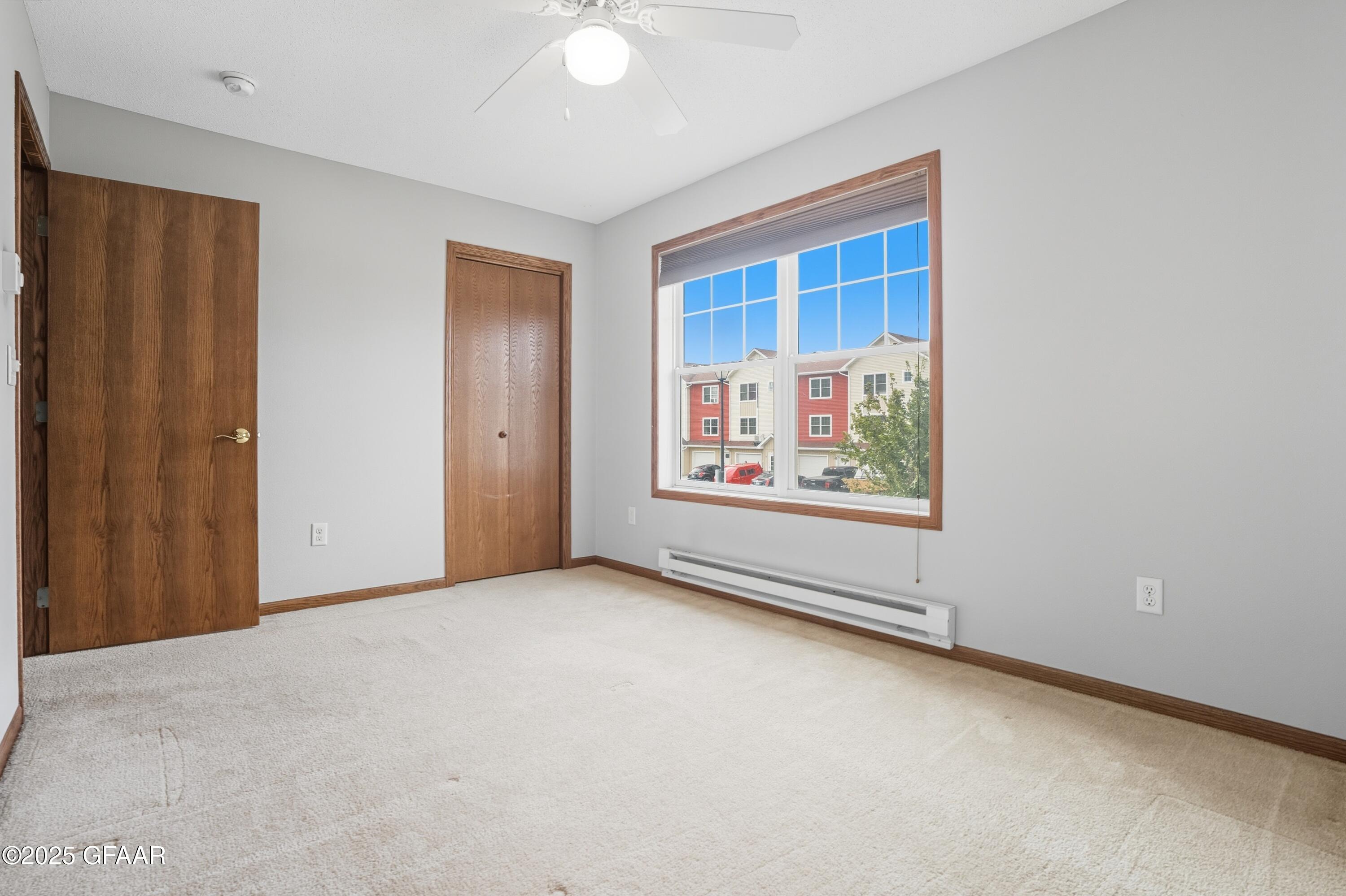 716 PROMENADE Court