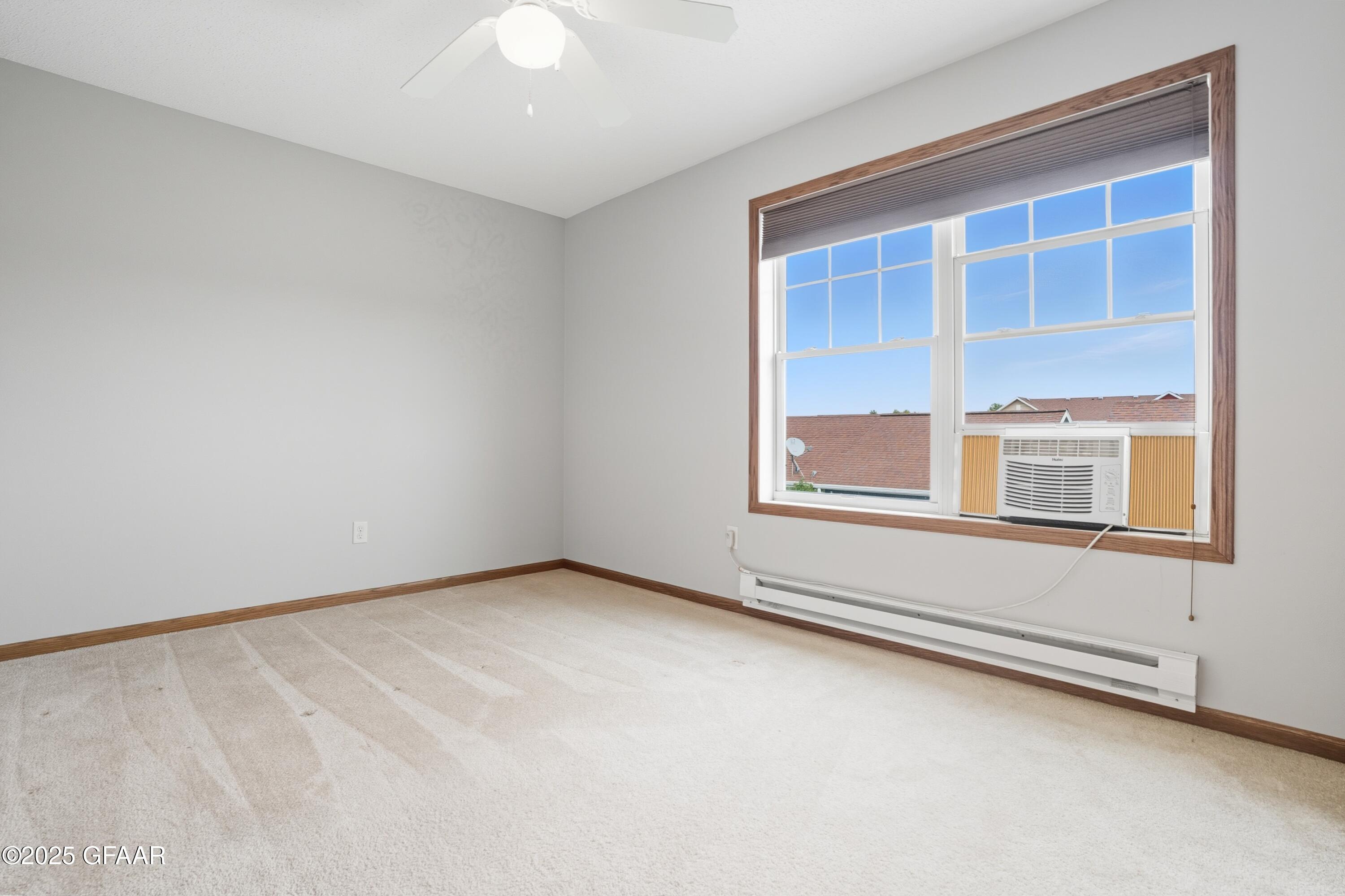 716 PROMENADE Court