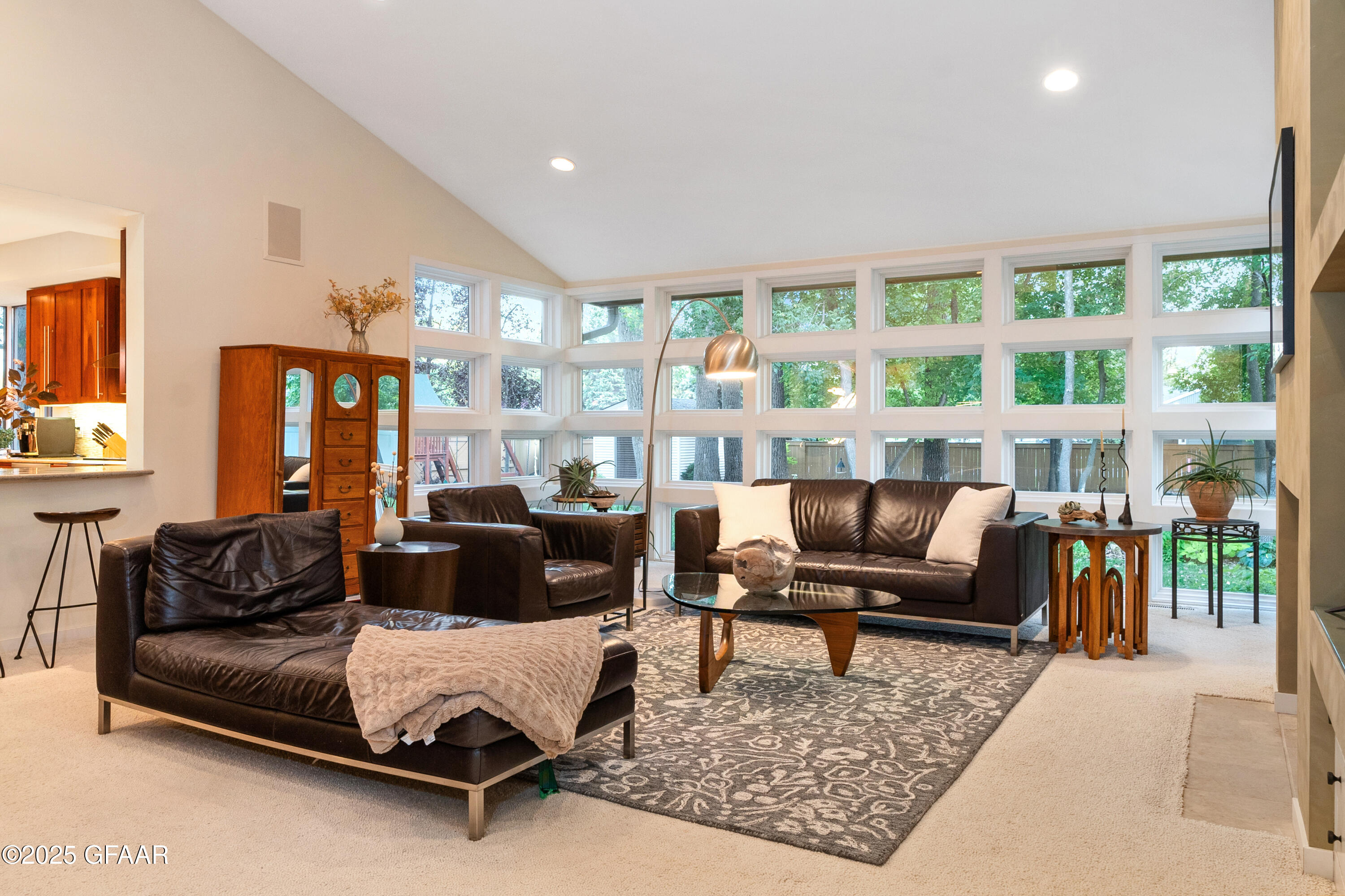 301 WOODLAND Circle