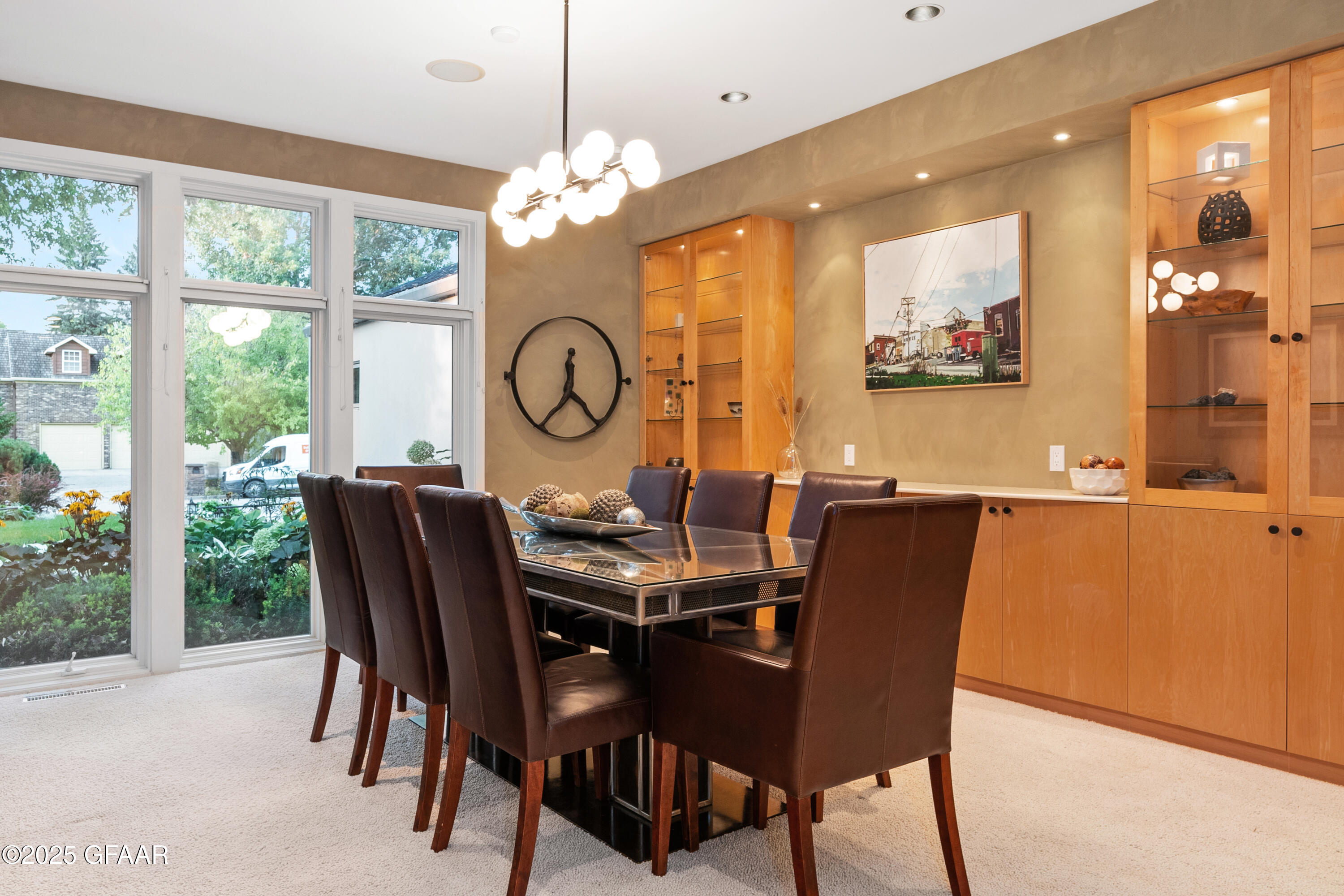 301 WOODLAND Circle