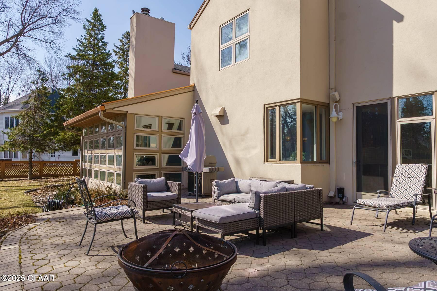 301 WOODLAND Circle