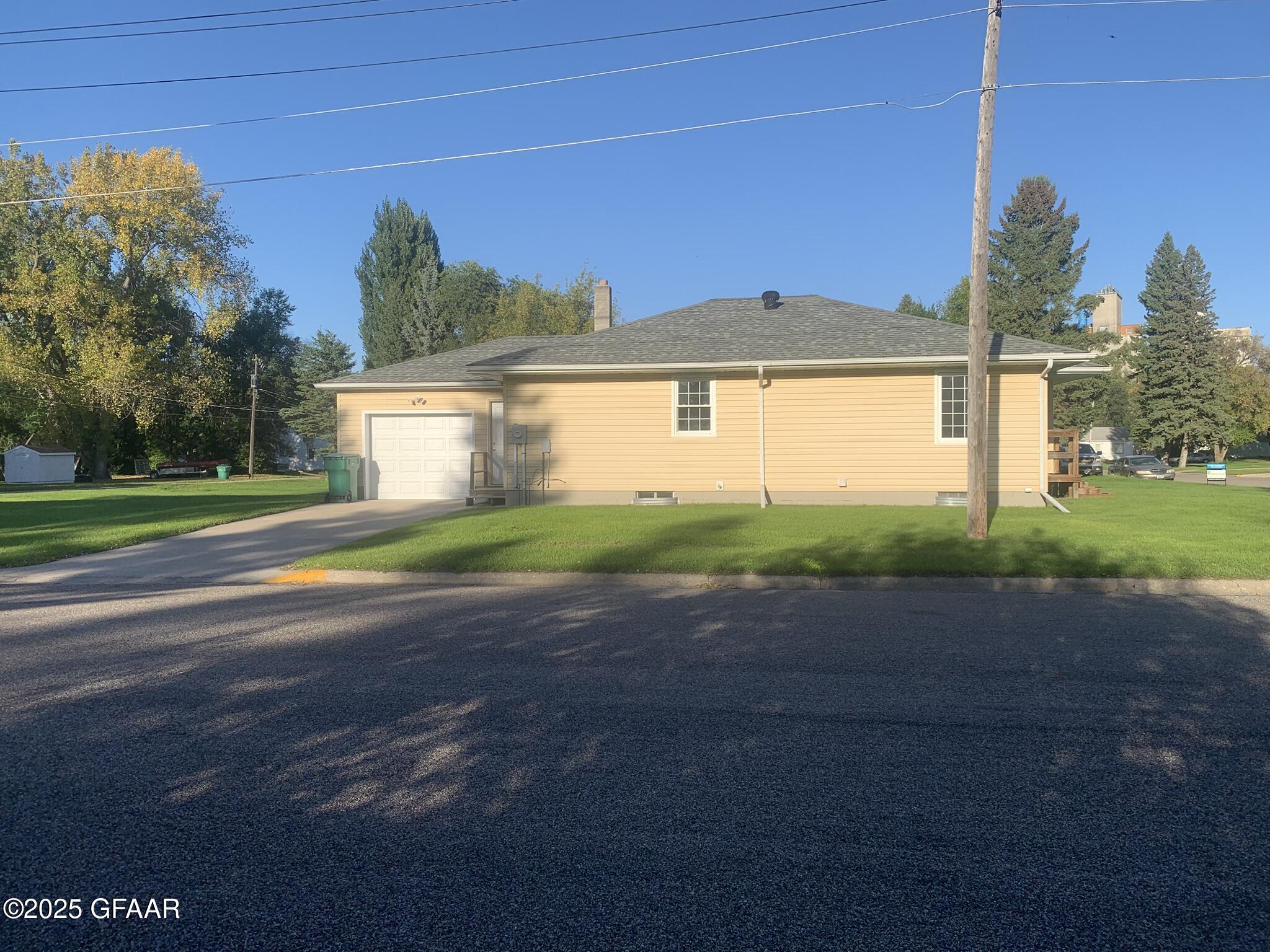 1201 MOUNTAIN Avenue
