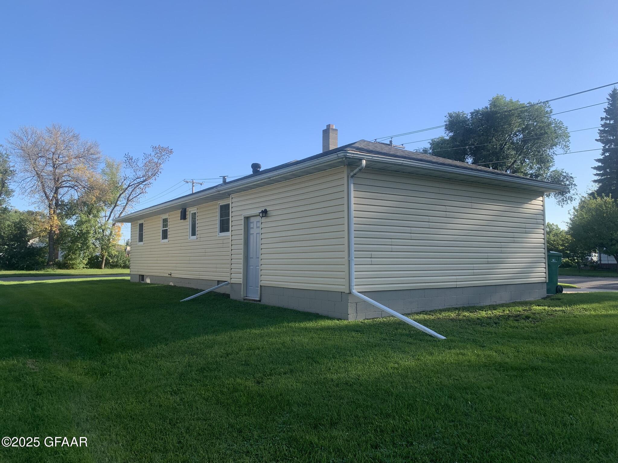 1201 MOUNTAIN Avenue