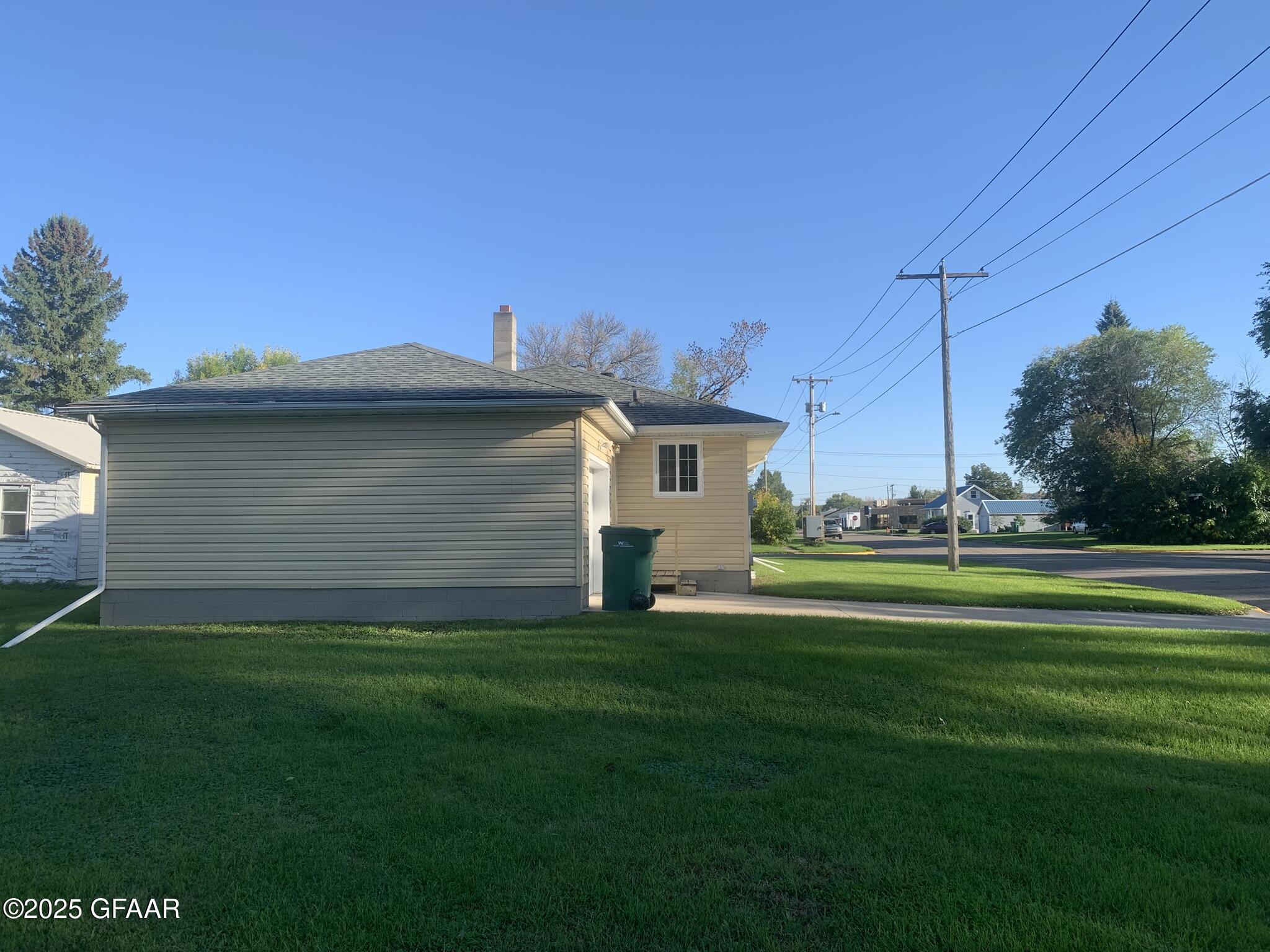 1201 MOUNTAIN Avenue