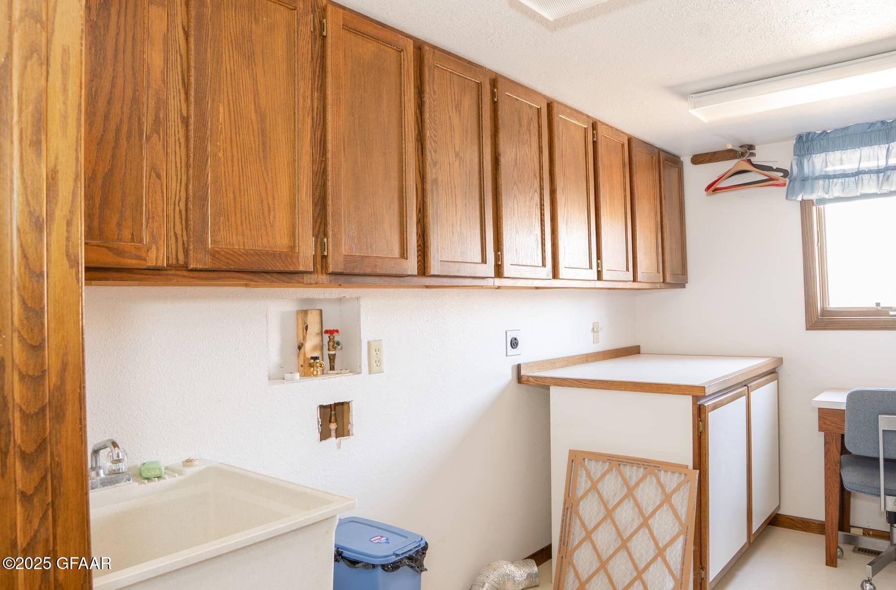 203 FLETCHER Avenue E