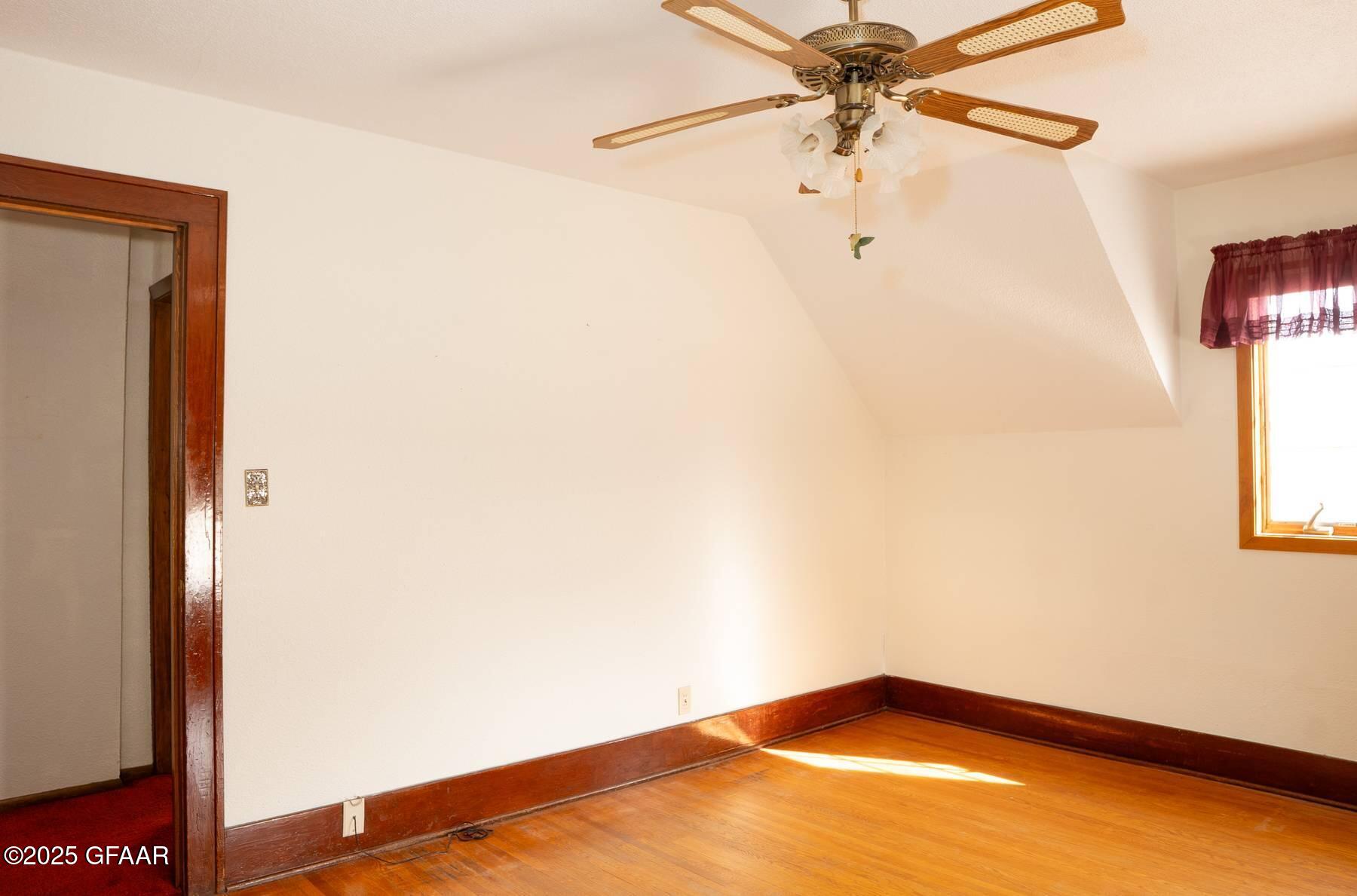 203 FLETCHER Avenue E