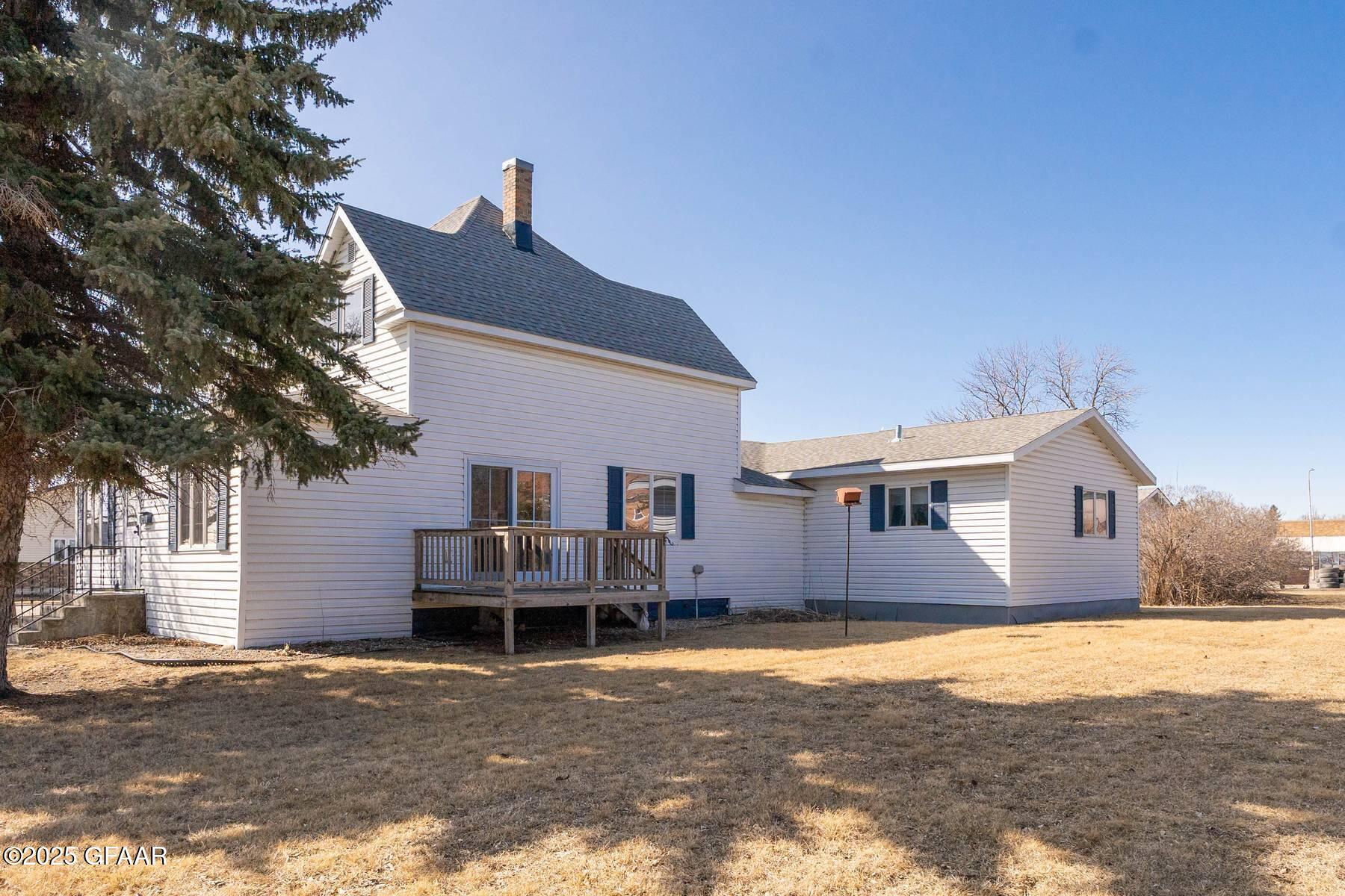 203 FLETCHER Avenue E