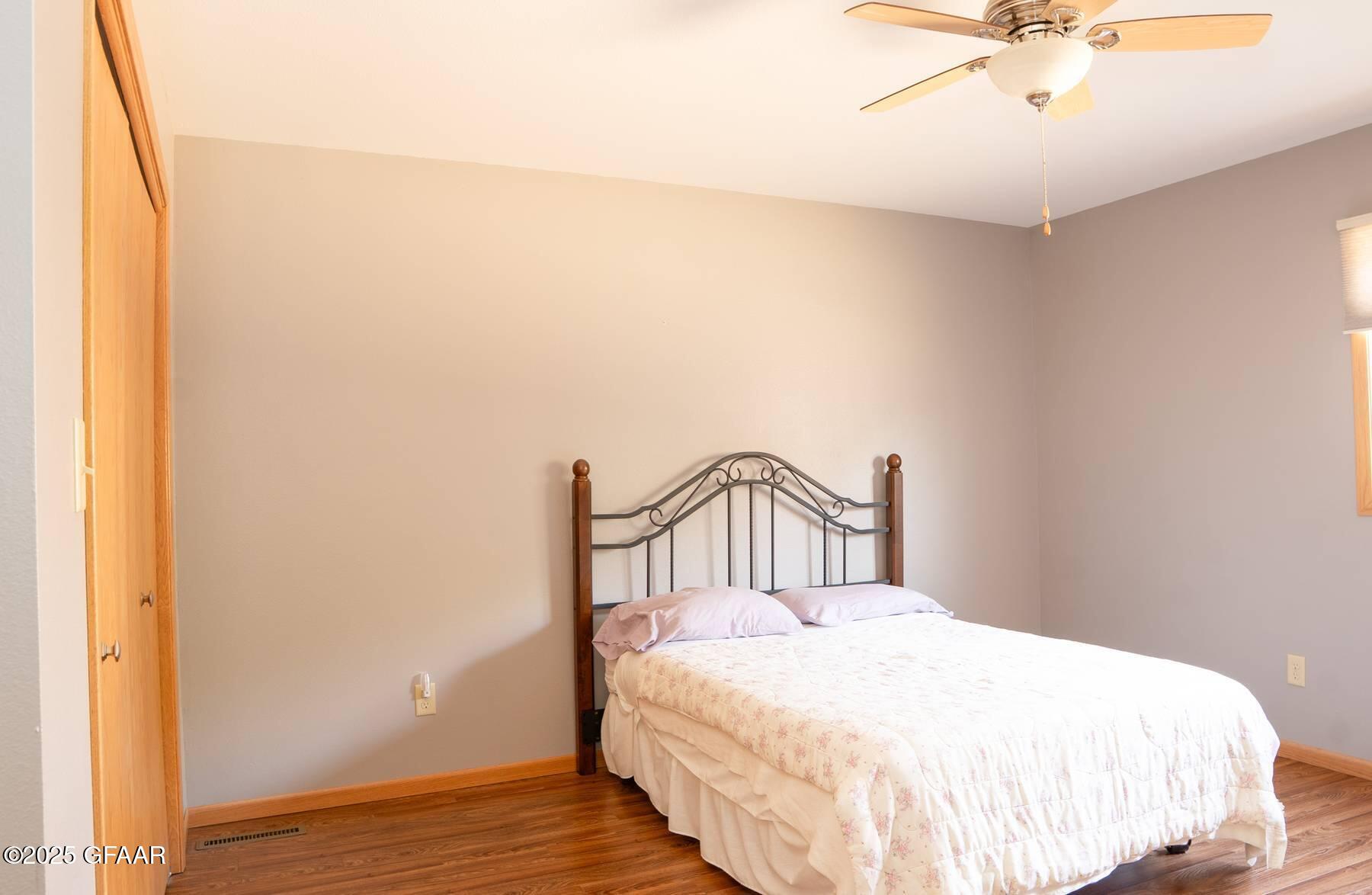 203 FLETCHER Avenue E