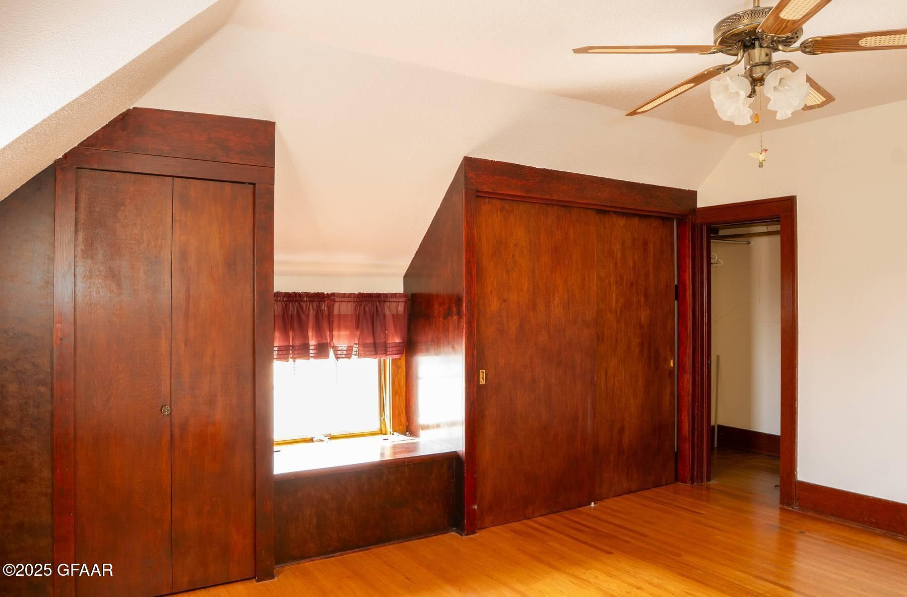 203 FLETCHER Avenue E