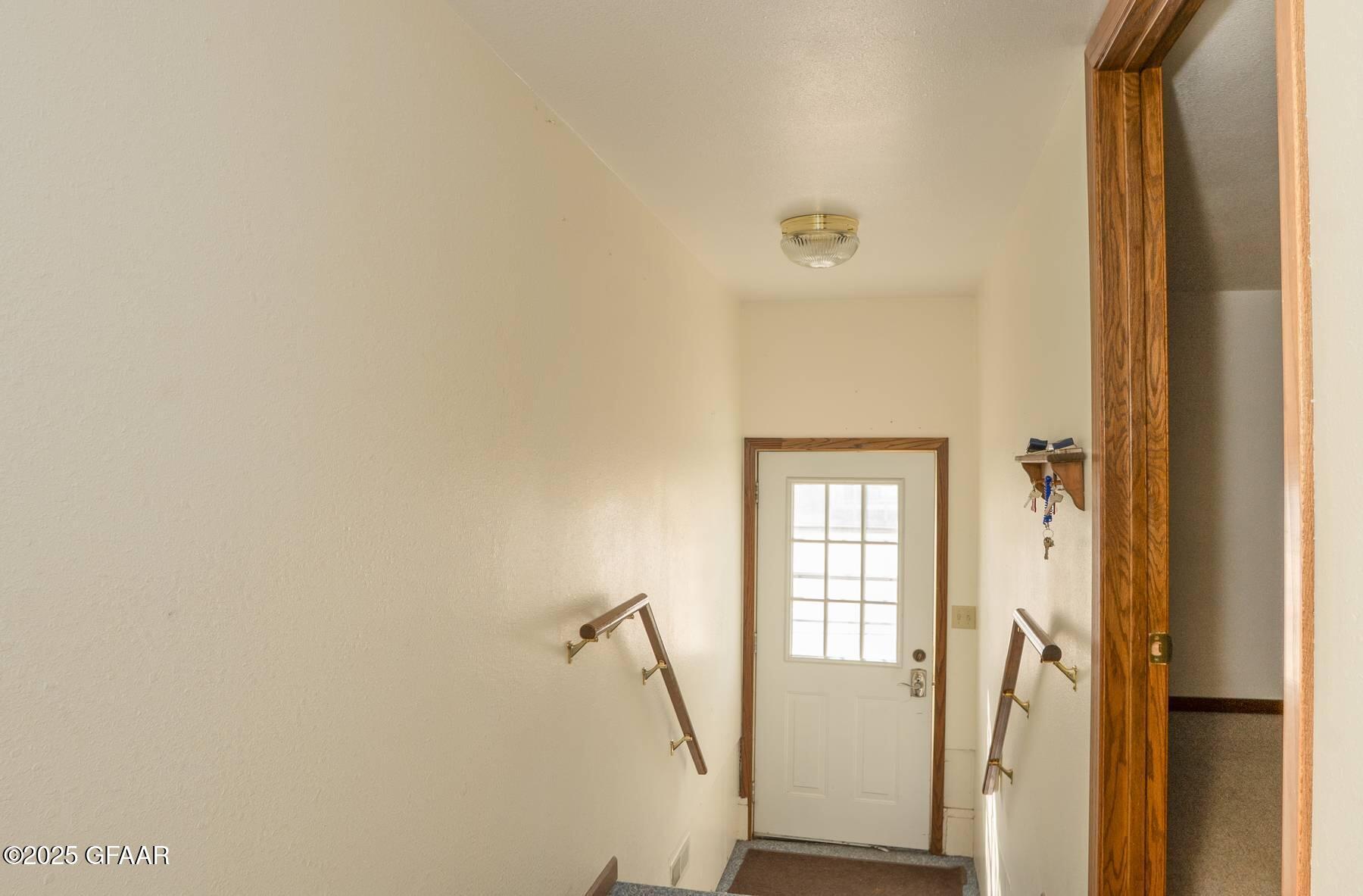 203 FLETCHER Avenue E