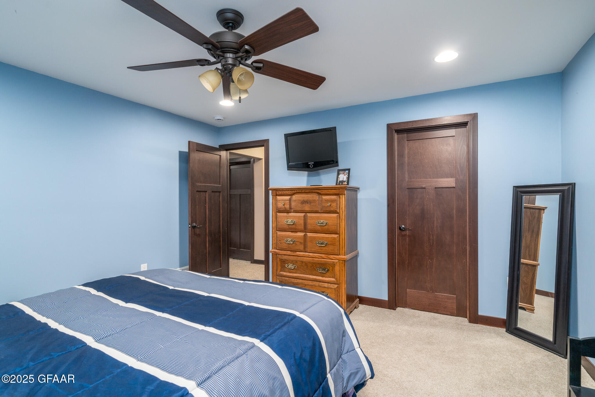5518 CHARLIE RAY Drive