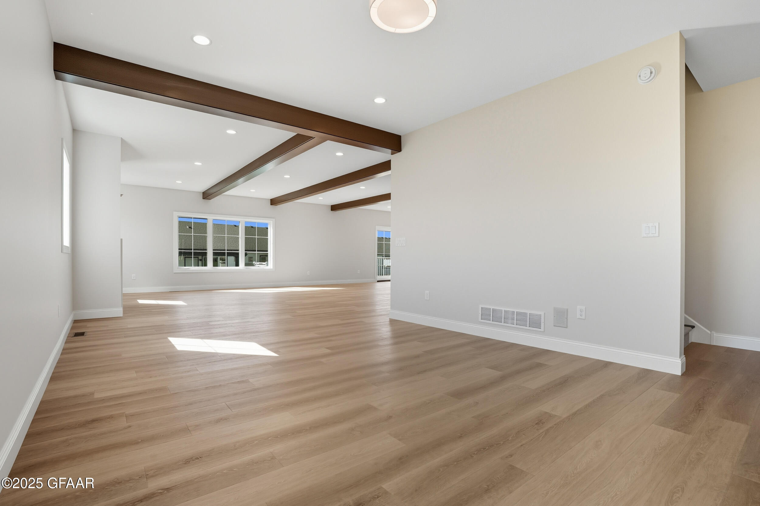 5959 SYLVIA Circle