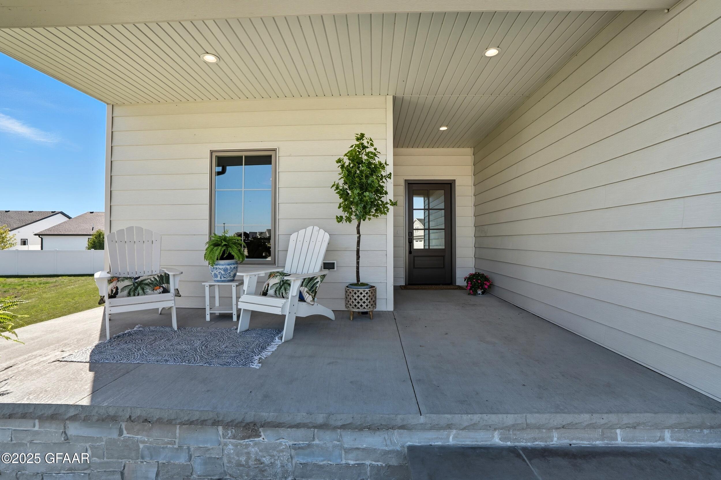 5959 SYLVIA Circle