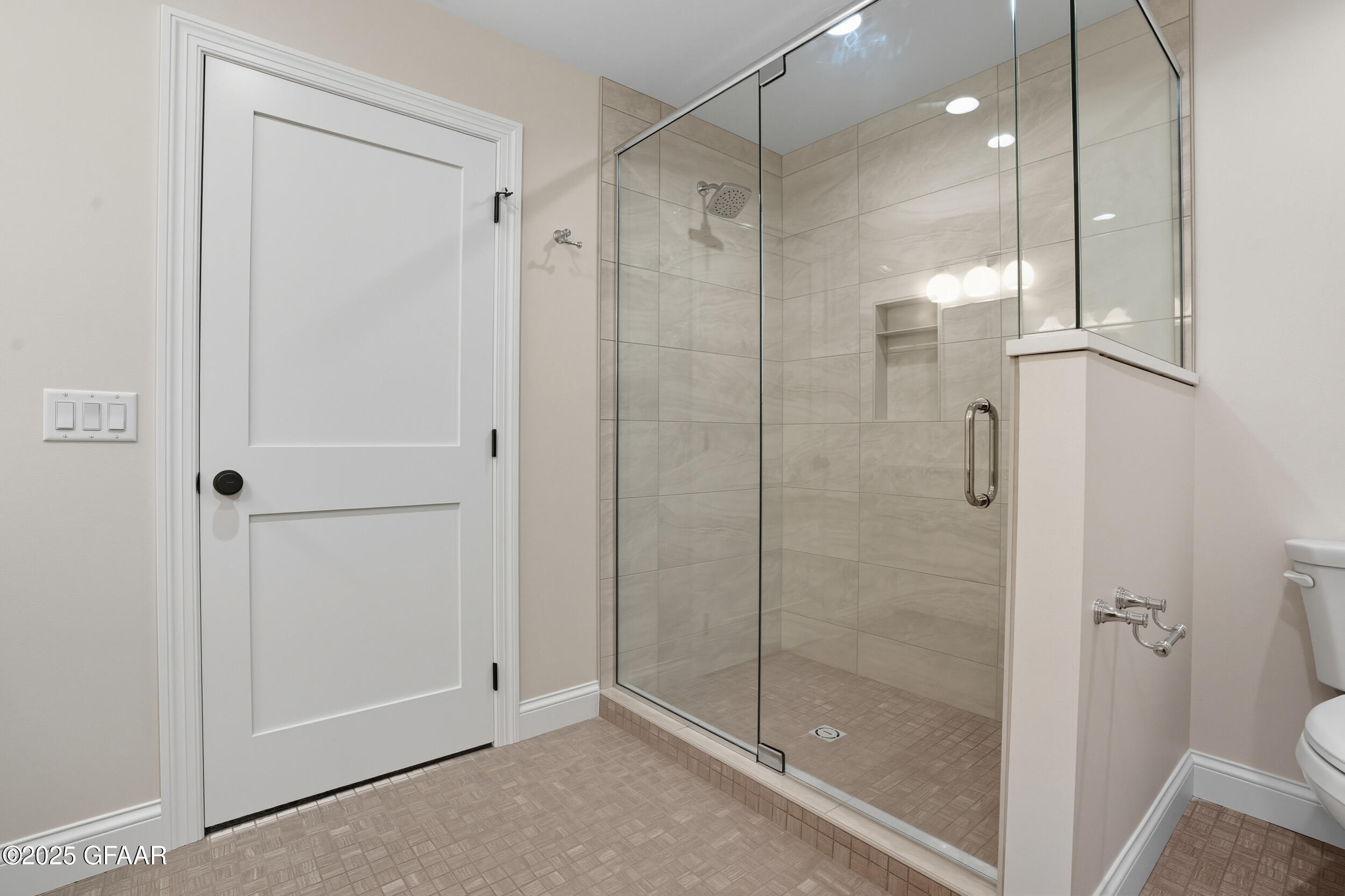 5959 SYLVIA Circle