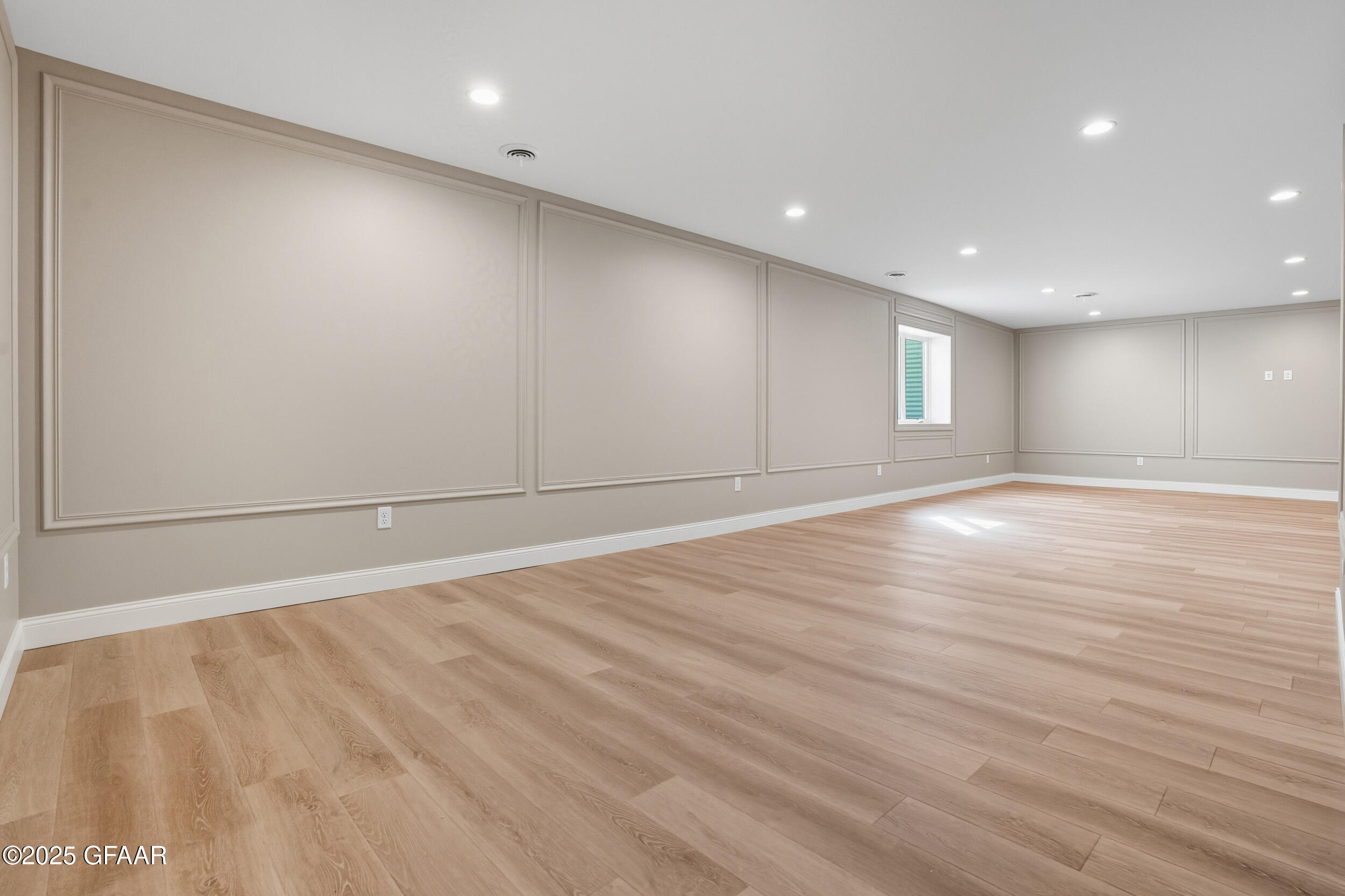 5959 SYLVIA Circle