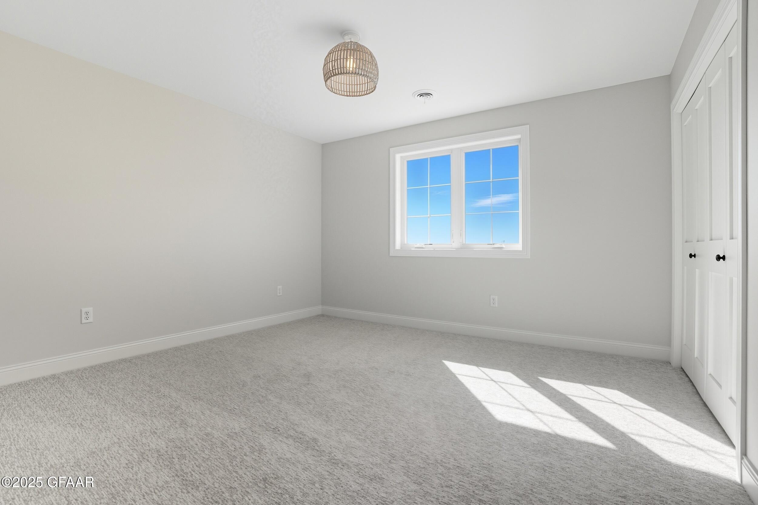 5959 SYLVIA Circle
