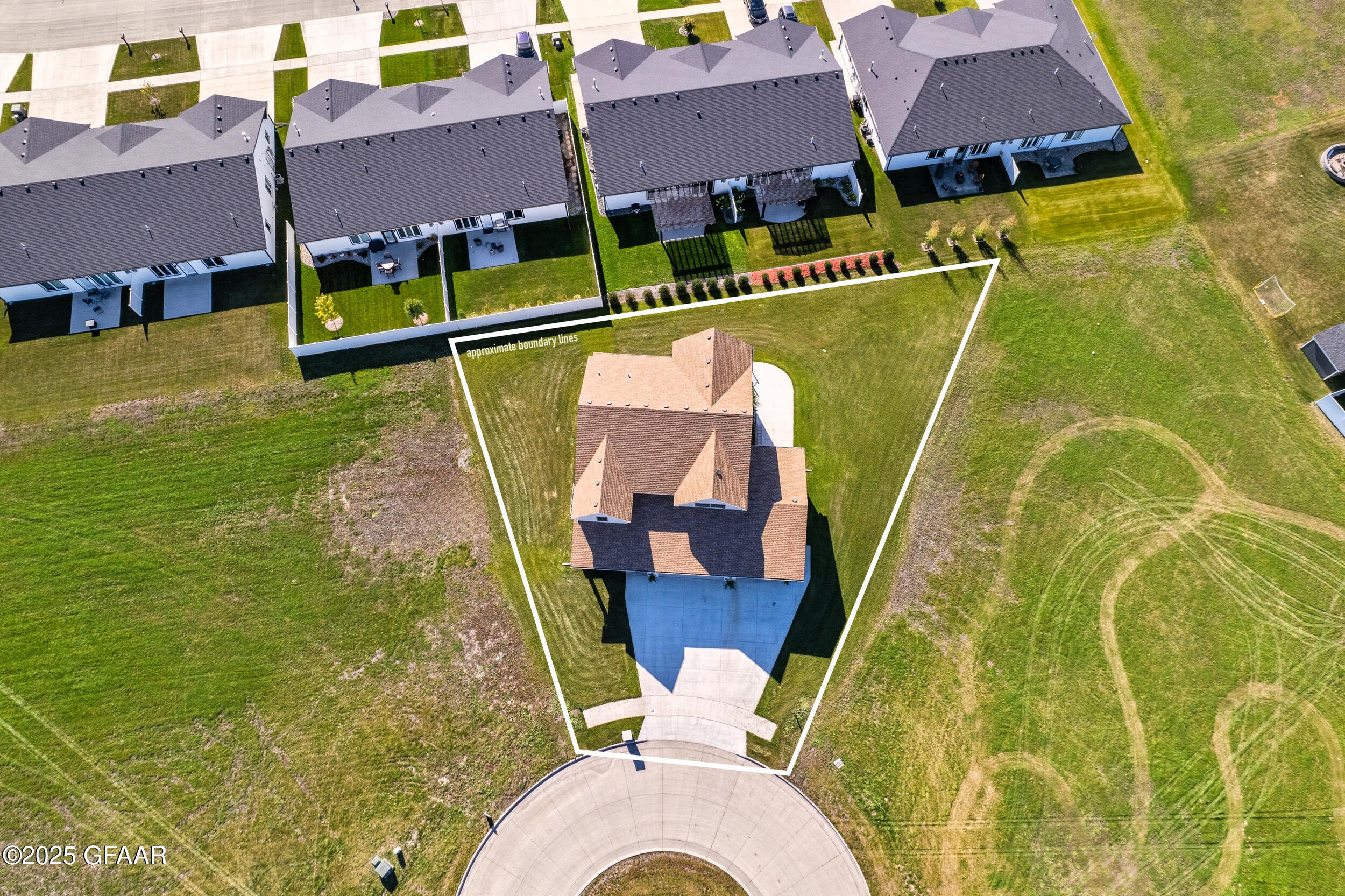 5959 SYLVIA Circle