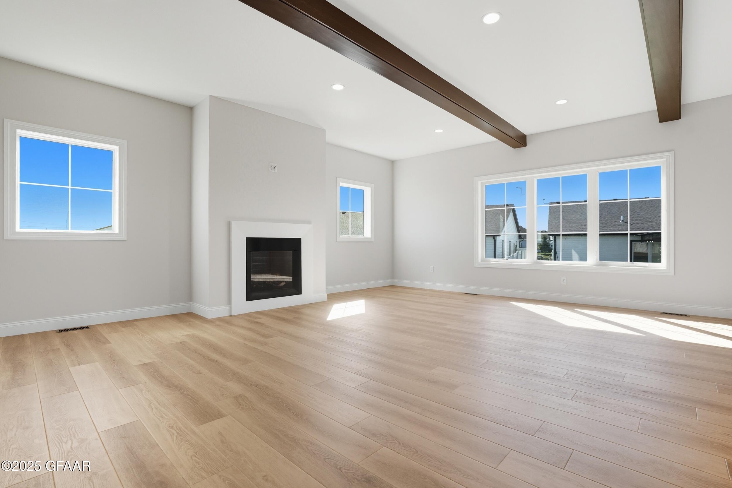 5959 SYLVIA Circle
