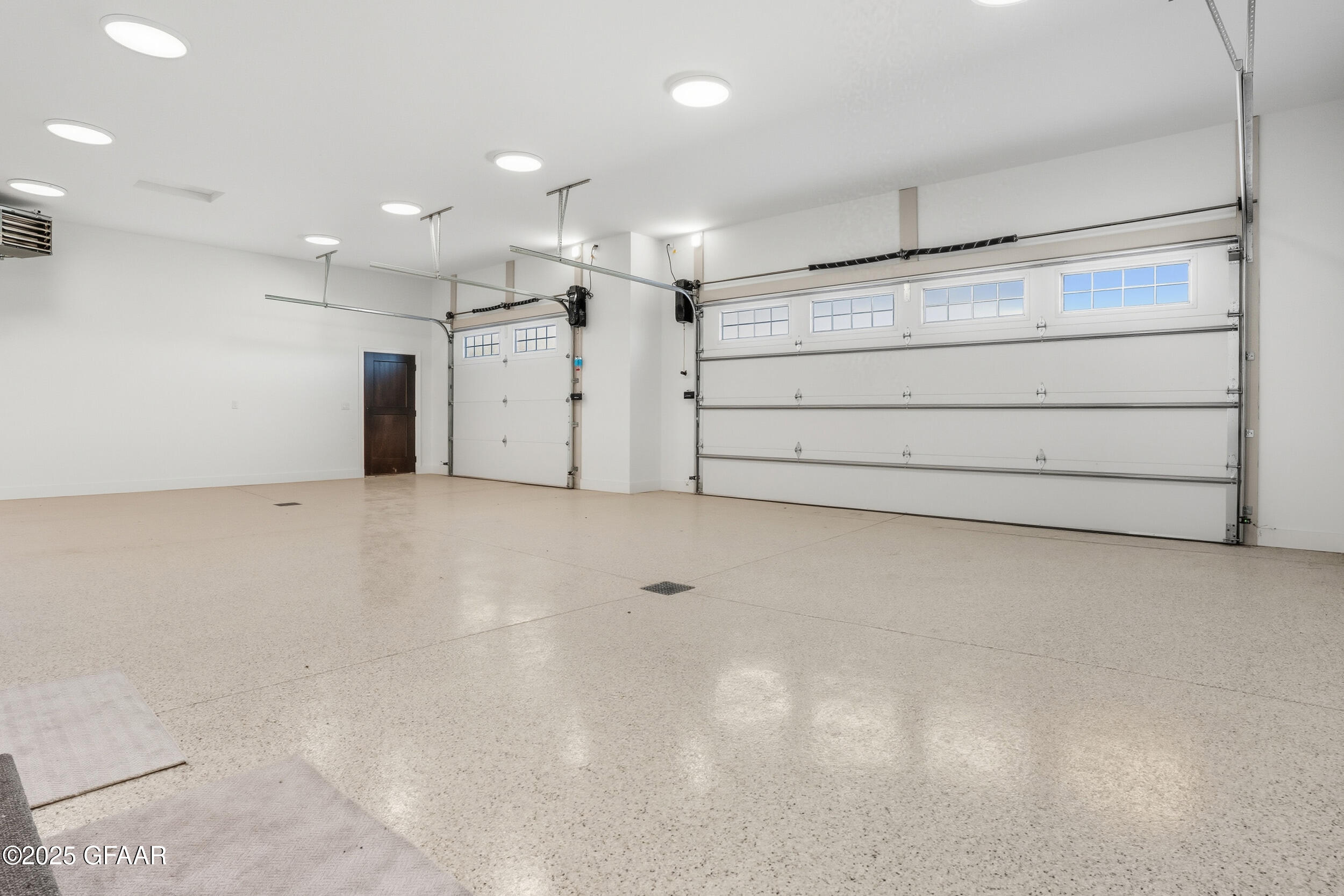 5959 SYLVIA Circle