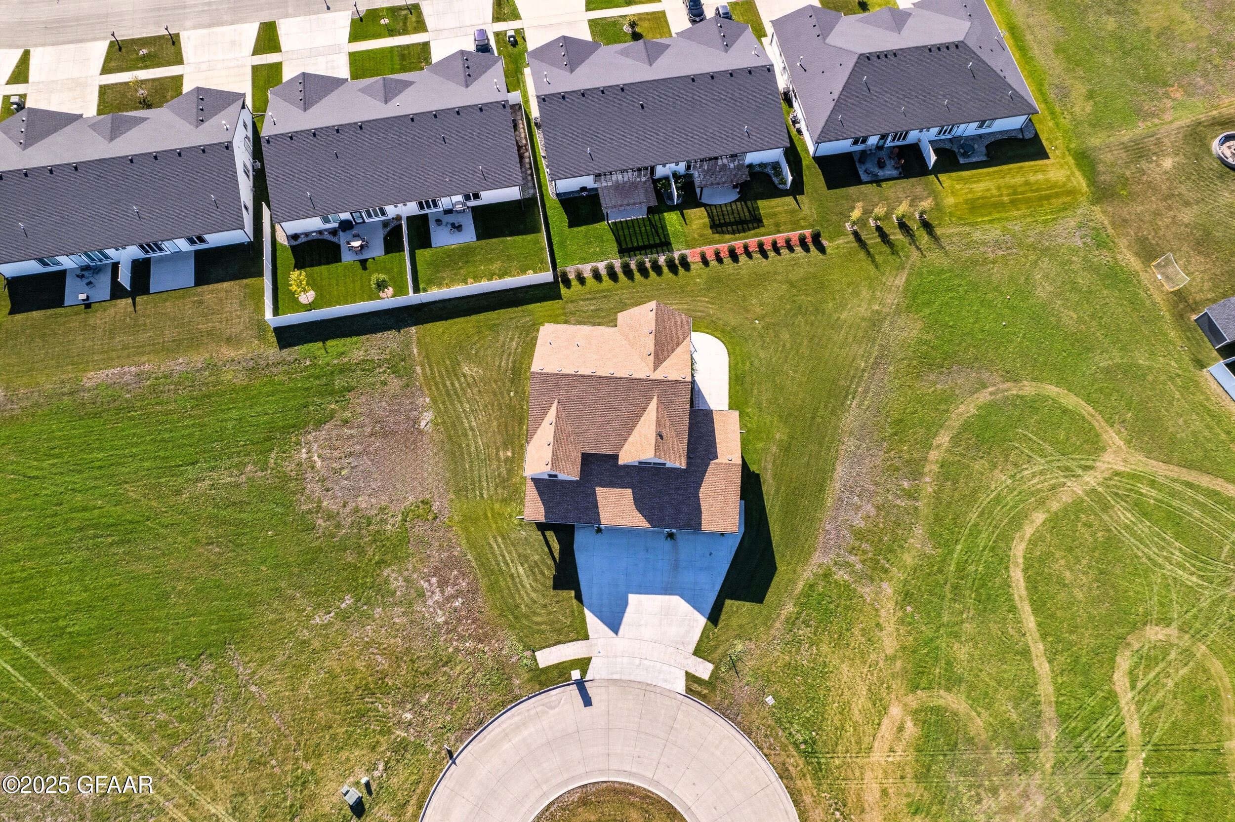 5959 SYLVIA Circle