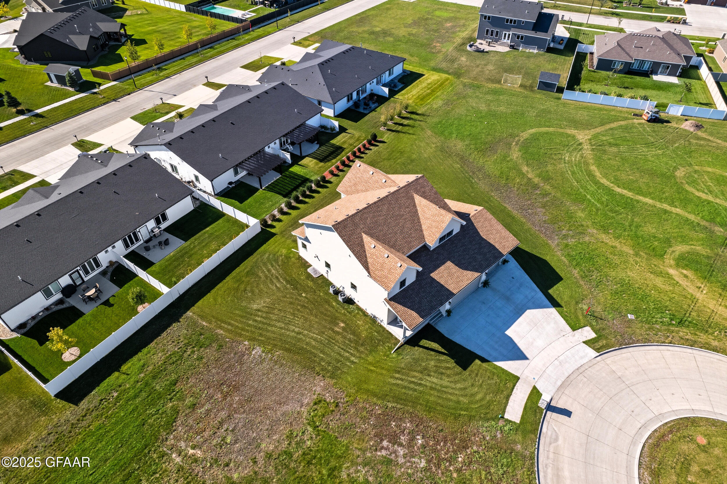 5959 SYLVIA Circle