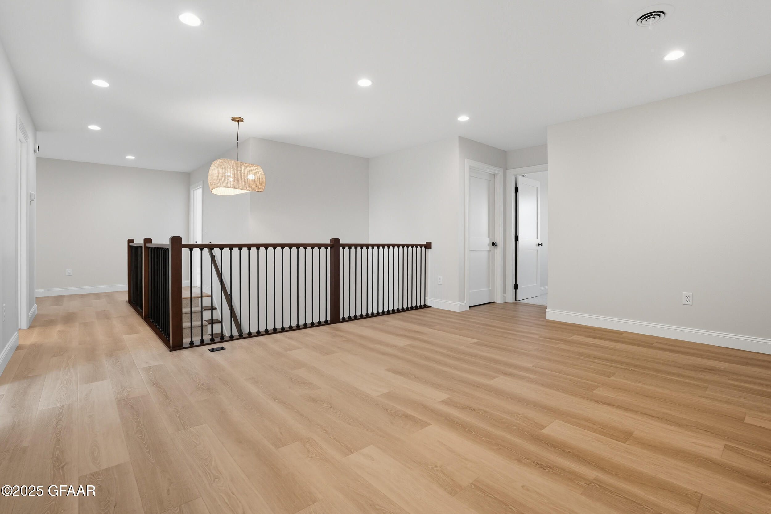 5959 SYLVIA Circle