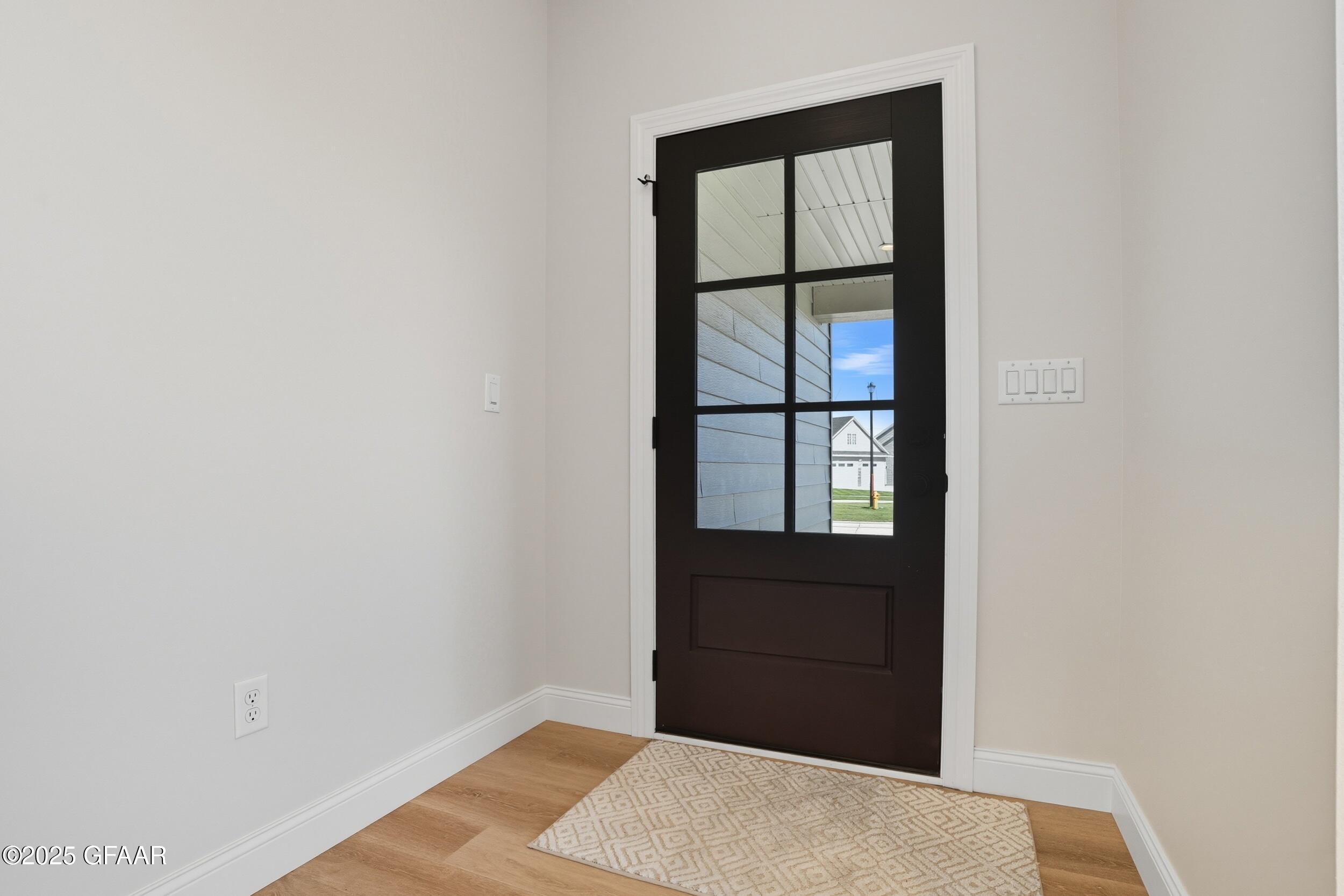5959 SYLVIA Circle