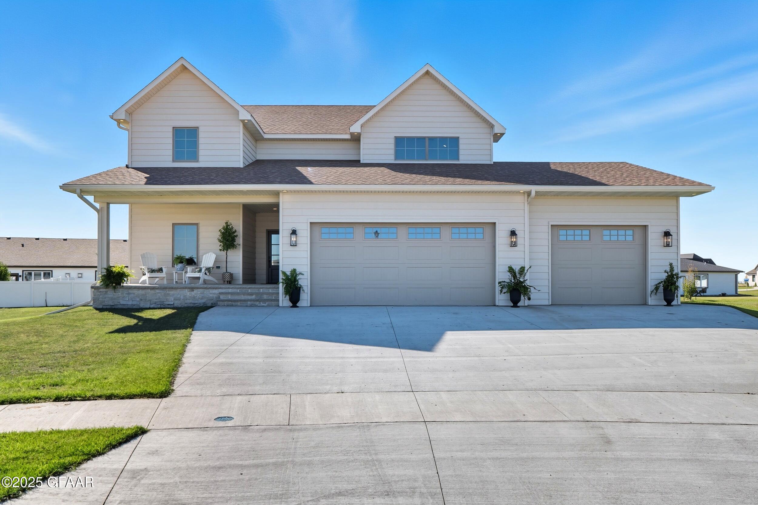 5959 SYLVIA Circle