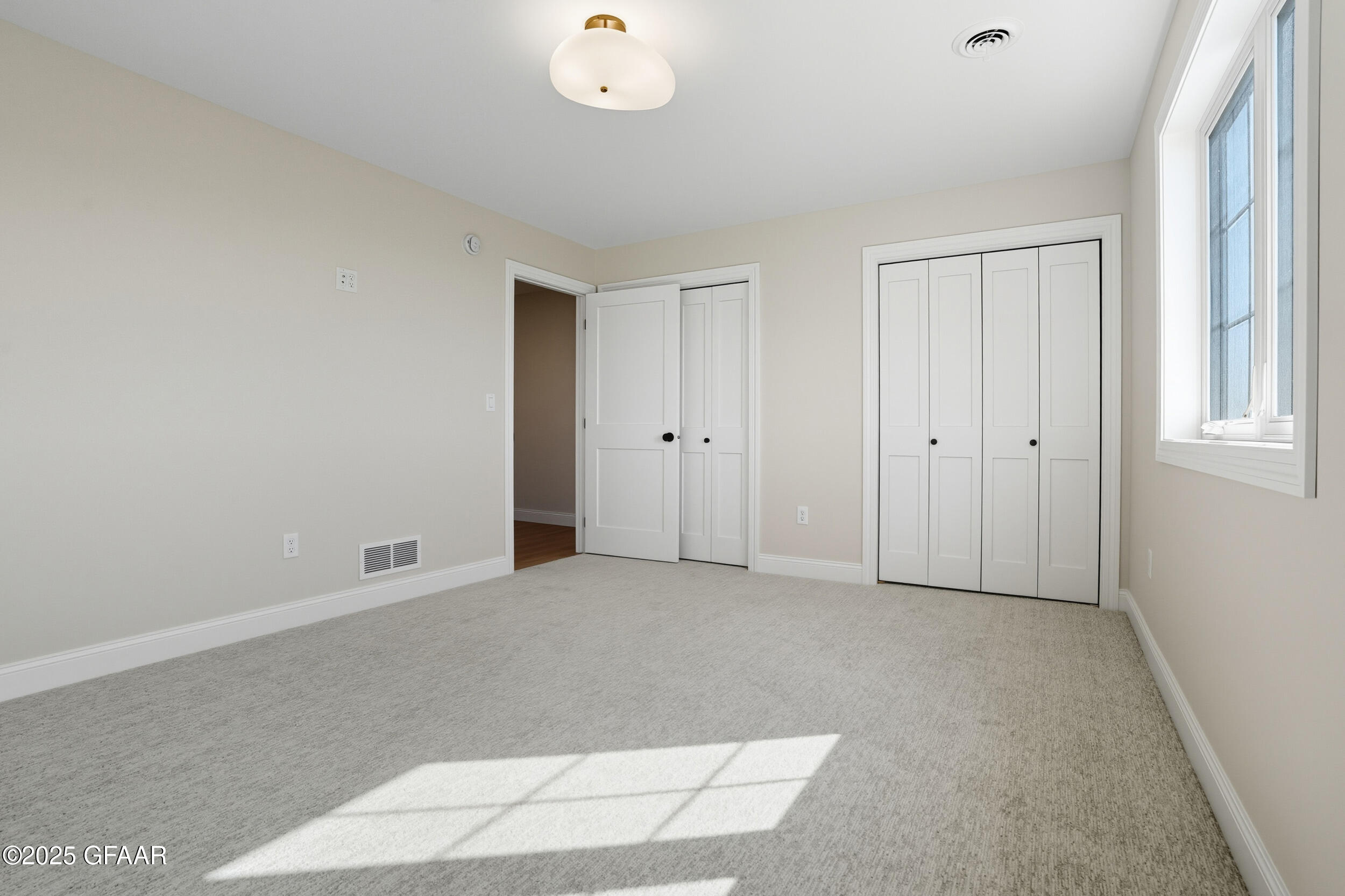 5959 SYLVIA Circle