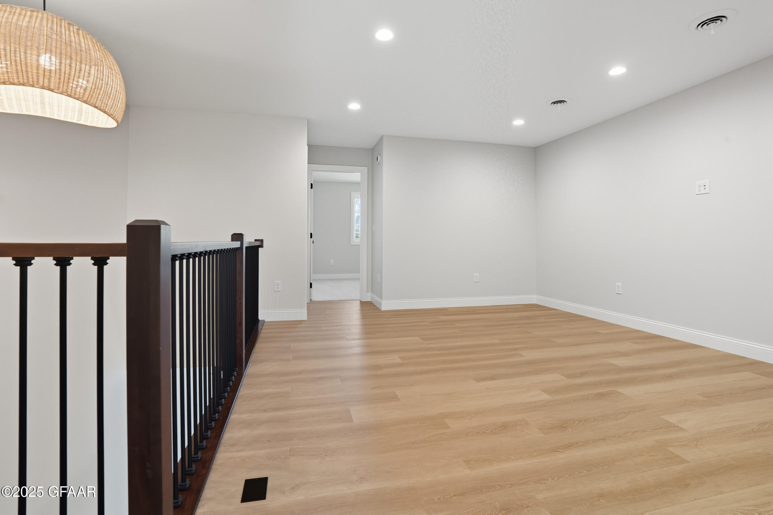 5959 SYLVIA Circle