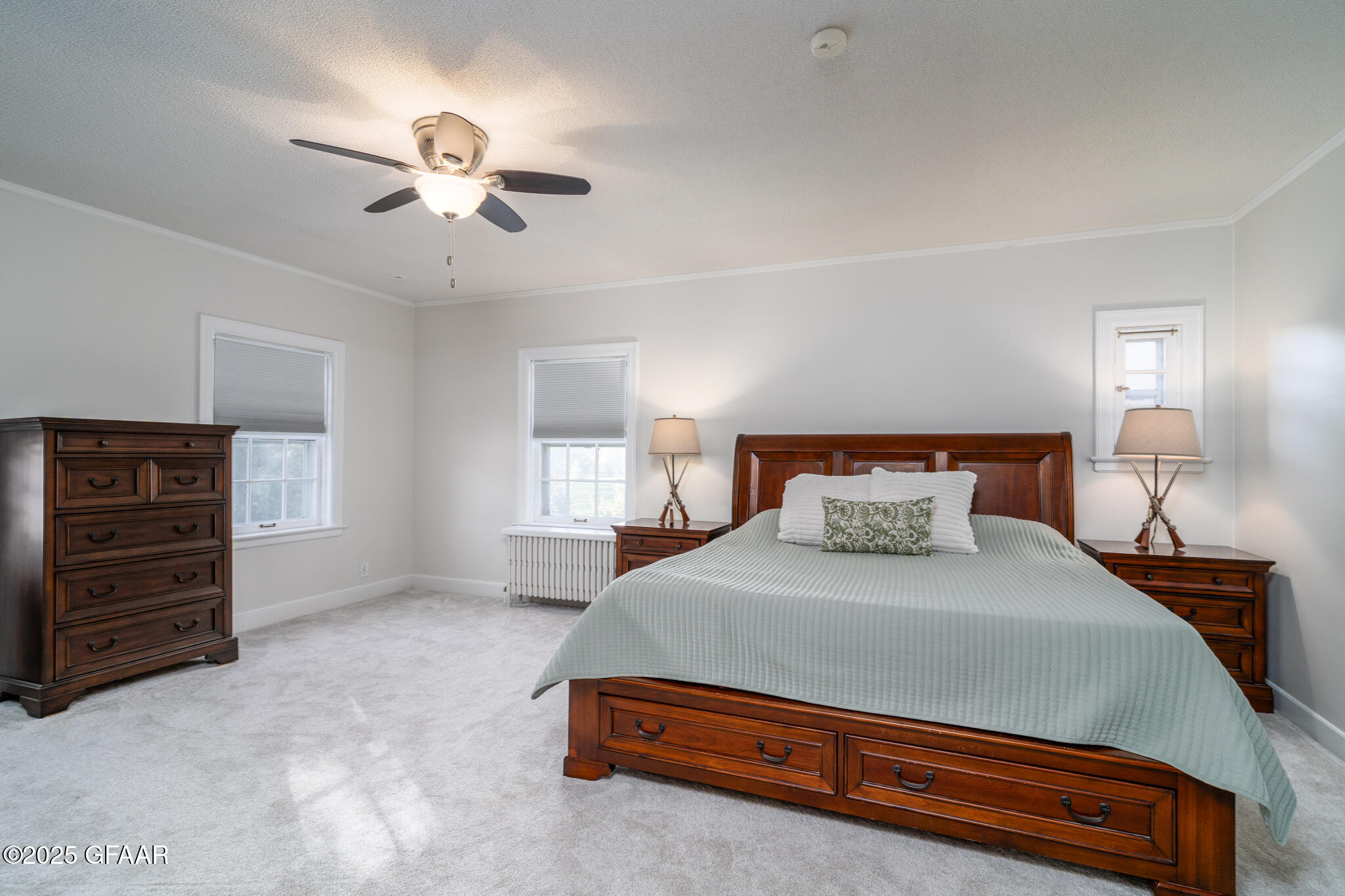 1125 REEVES Drive