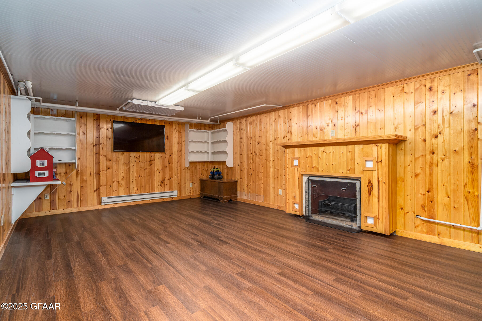 1125 REEVES Drive
