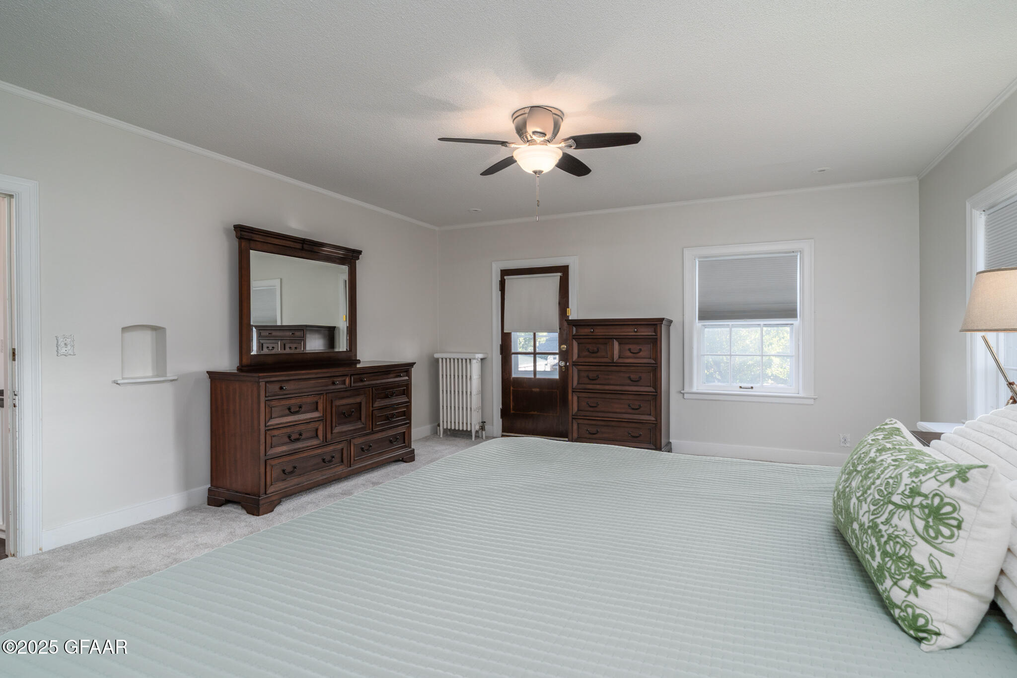 1125 REEVES Drive