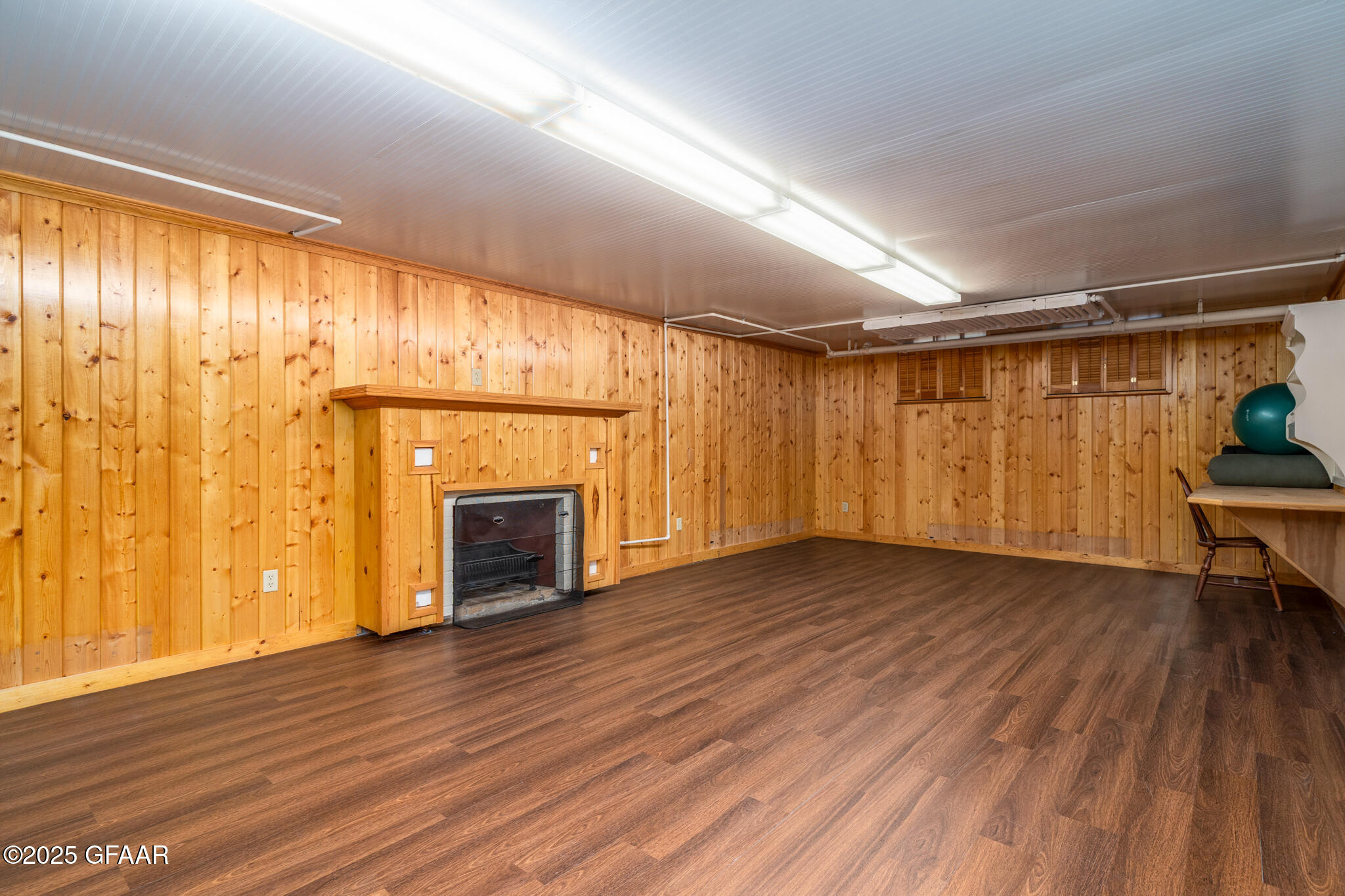 1125 REEVES Drive