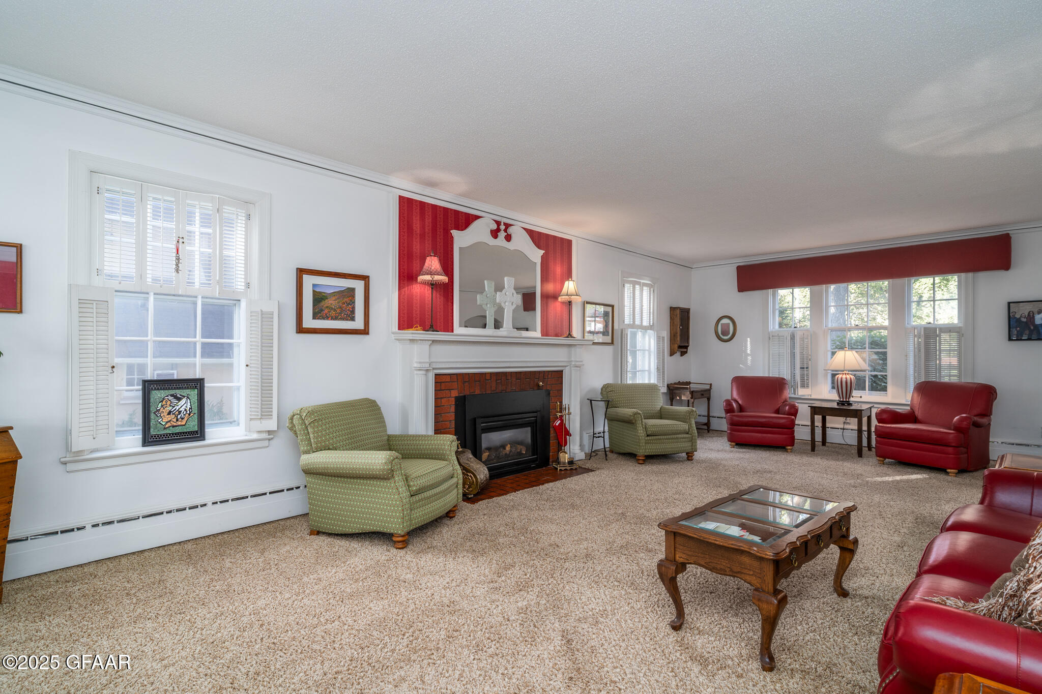 1125 REEVES Drive