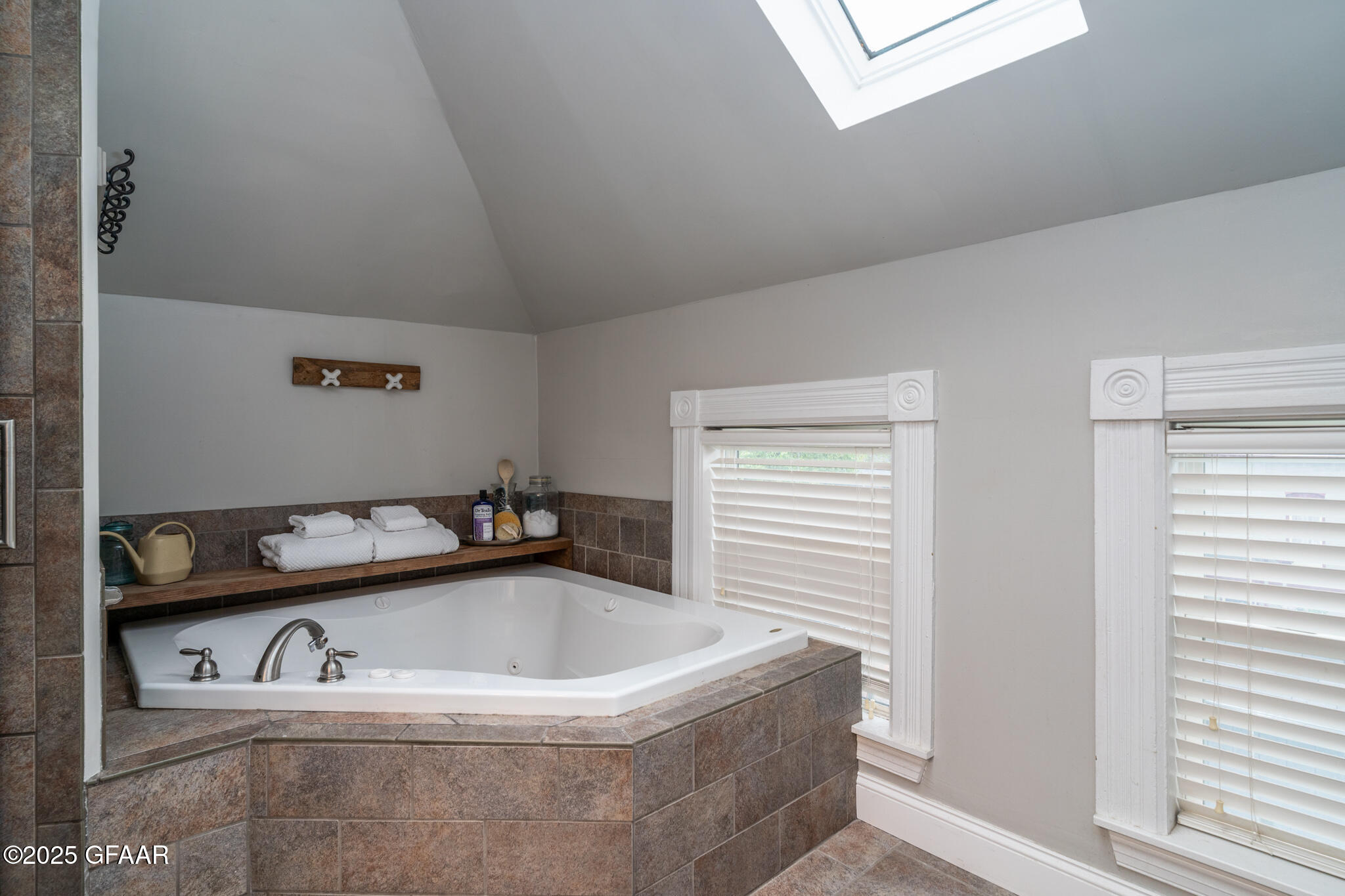 413 5TH Street S, Grand Forks