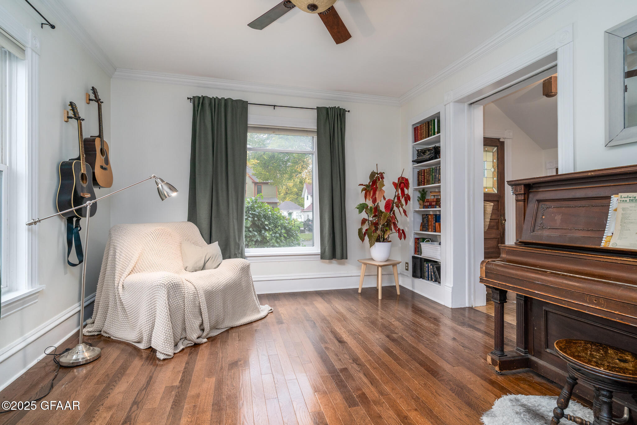 413 5TH Street S, Grand Forks