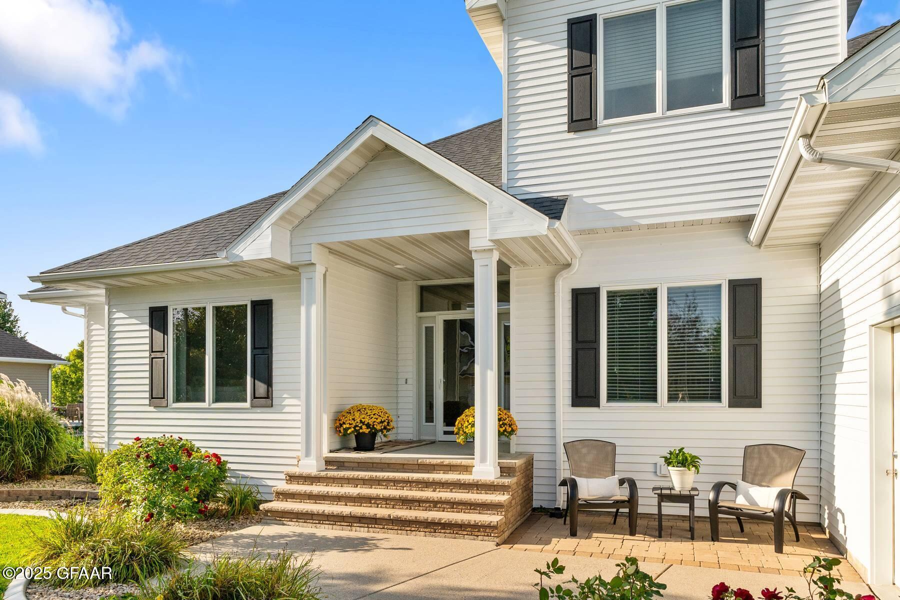 49 DESIREE Drive, Grand Forks