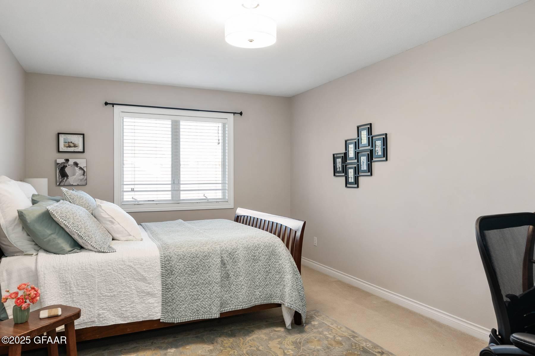 49 DESIREE Drive, Grand Forks