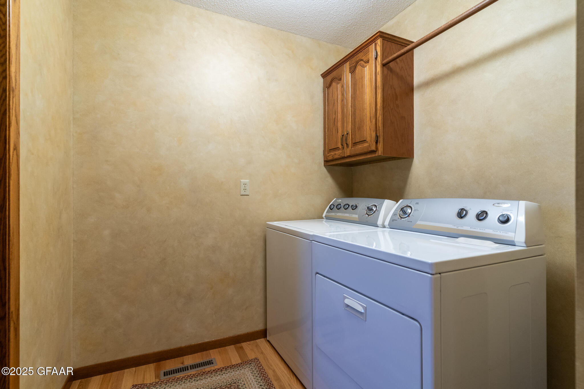 406 MEMORIAL Drive, Fisher